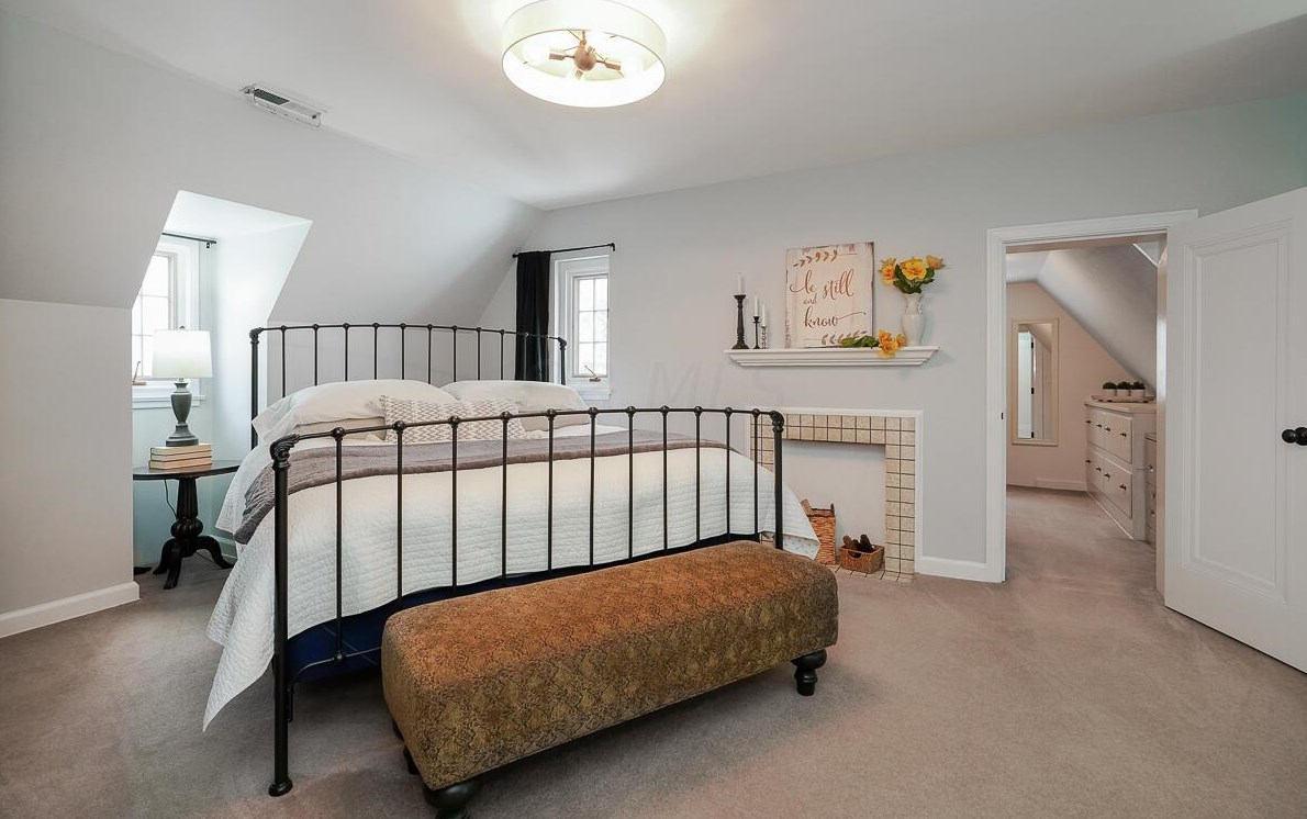 1475 Essex Rd, Columbus OH 43221-3841 exterior