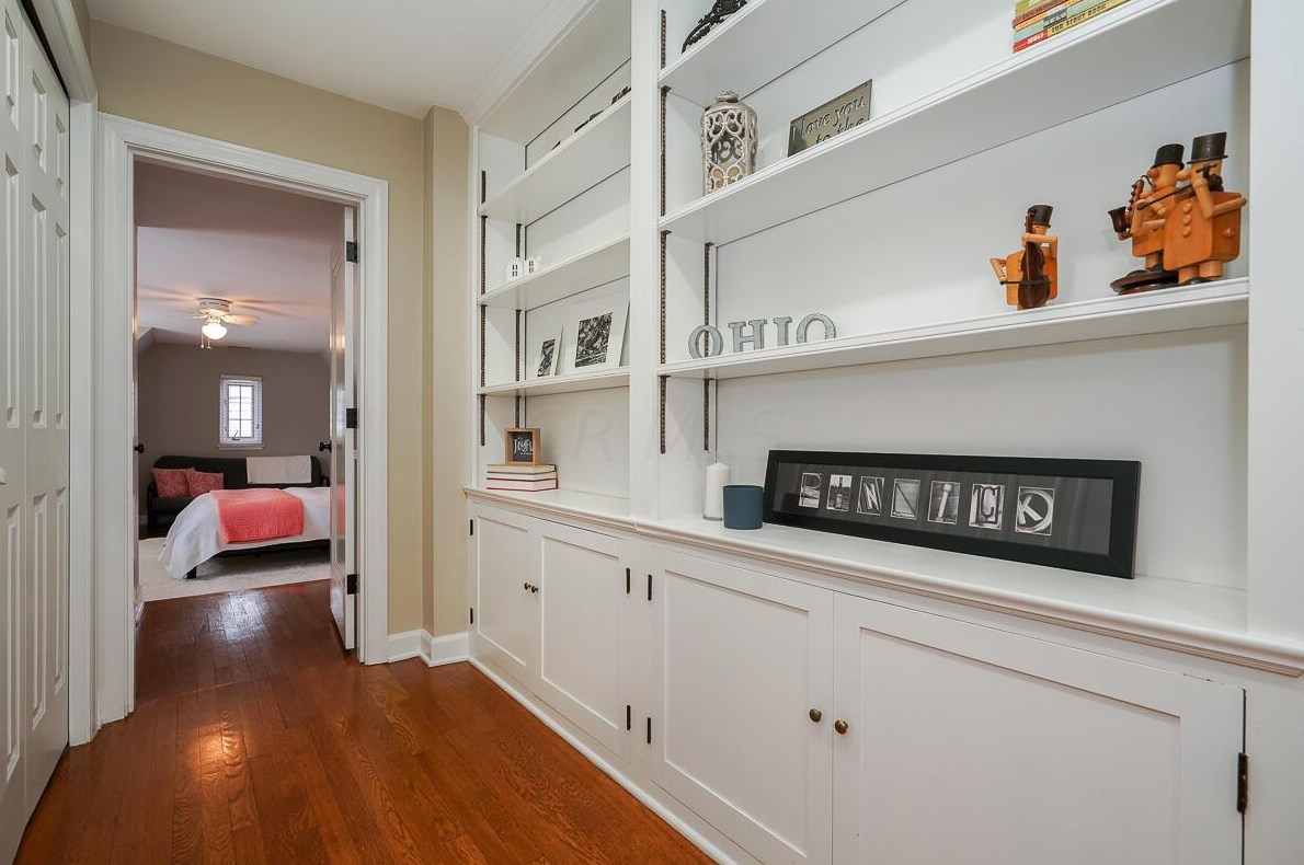 1475 Essex Rd, Columbus OH 43221-3841 exterior