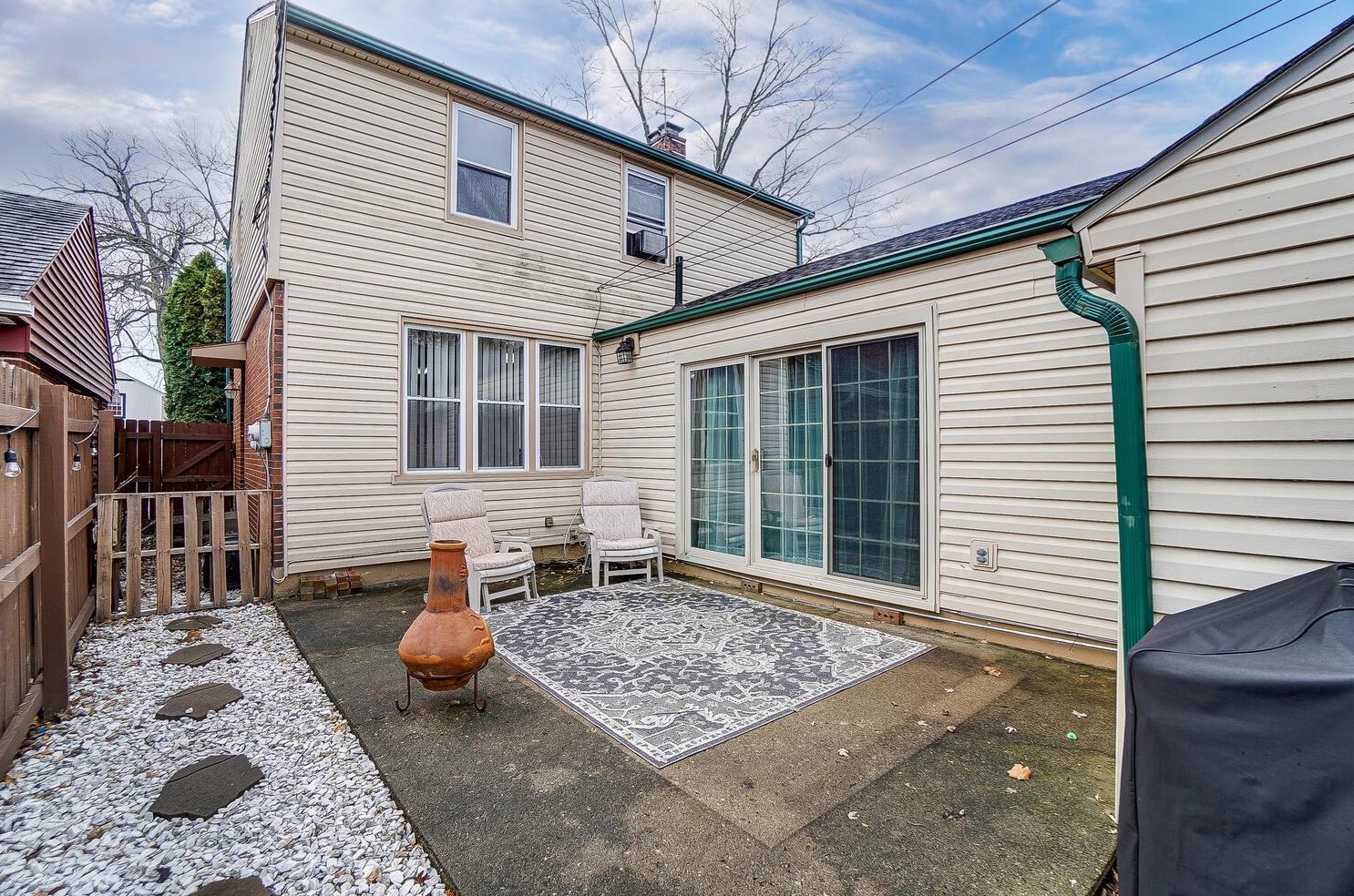 3032 Wicklow Rd, Columbus OH 43204-2554 exterior