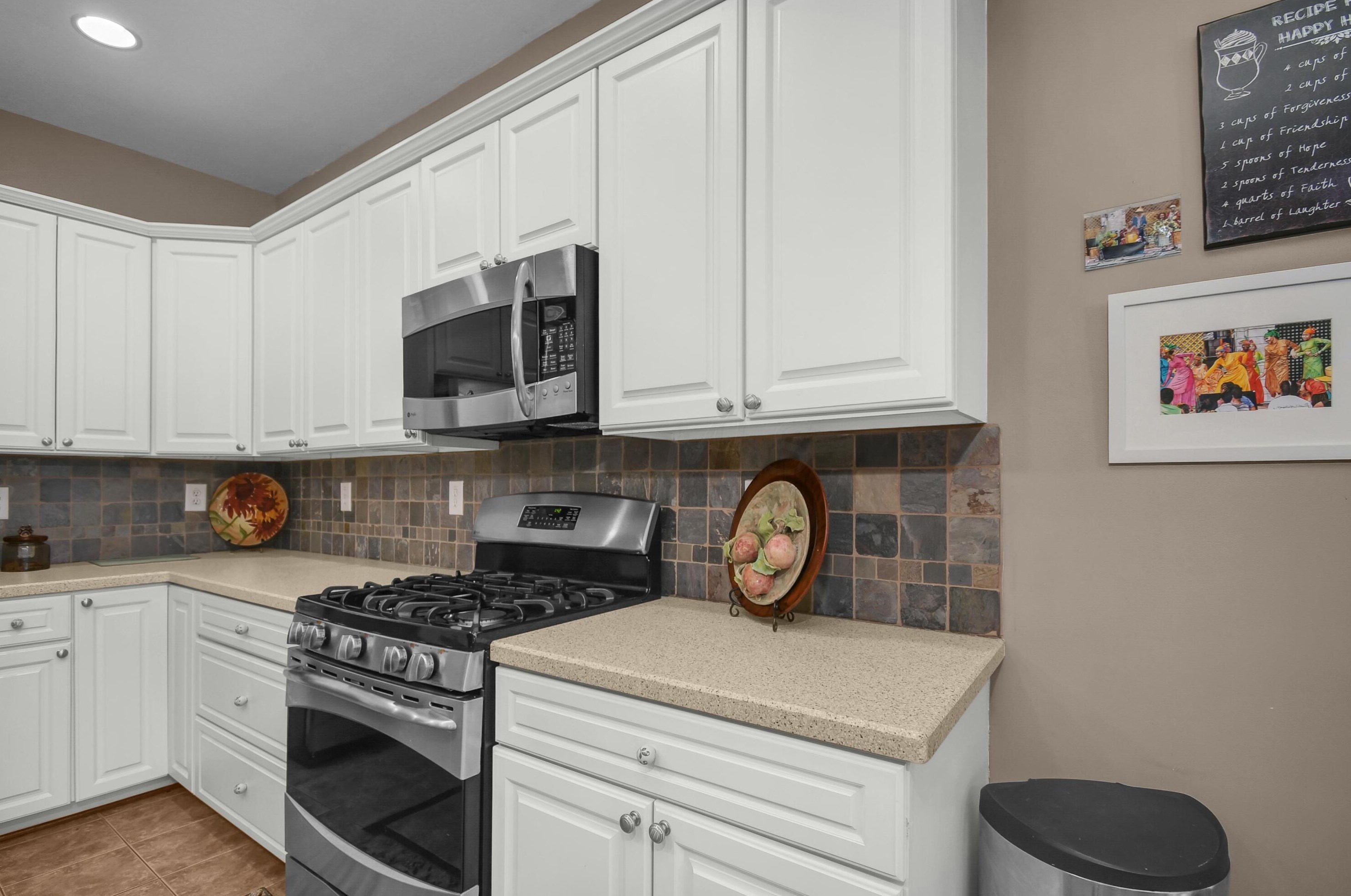 107 Autumn Rush Ct, Columbus OH 43230-8106 exterior