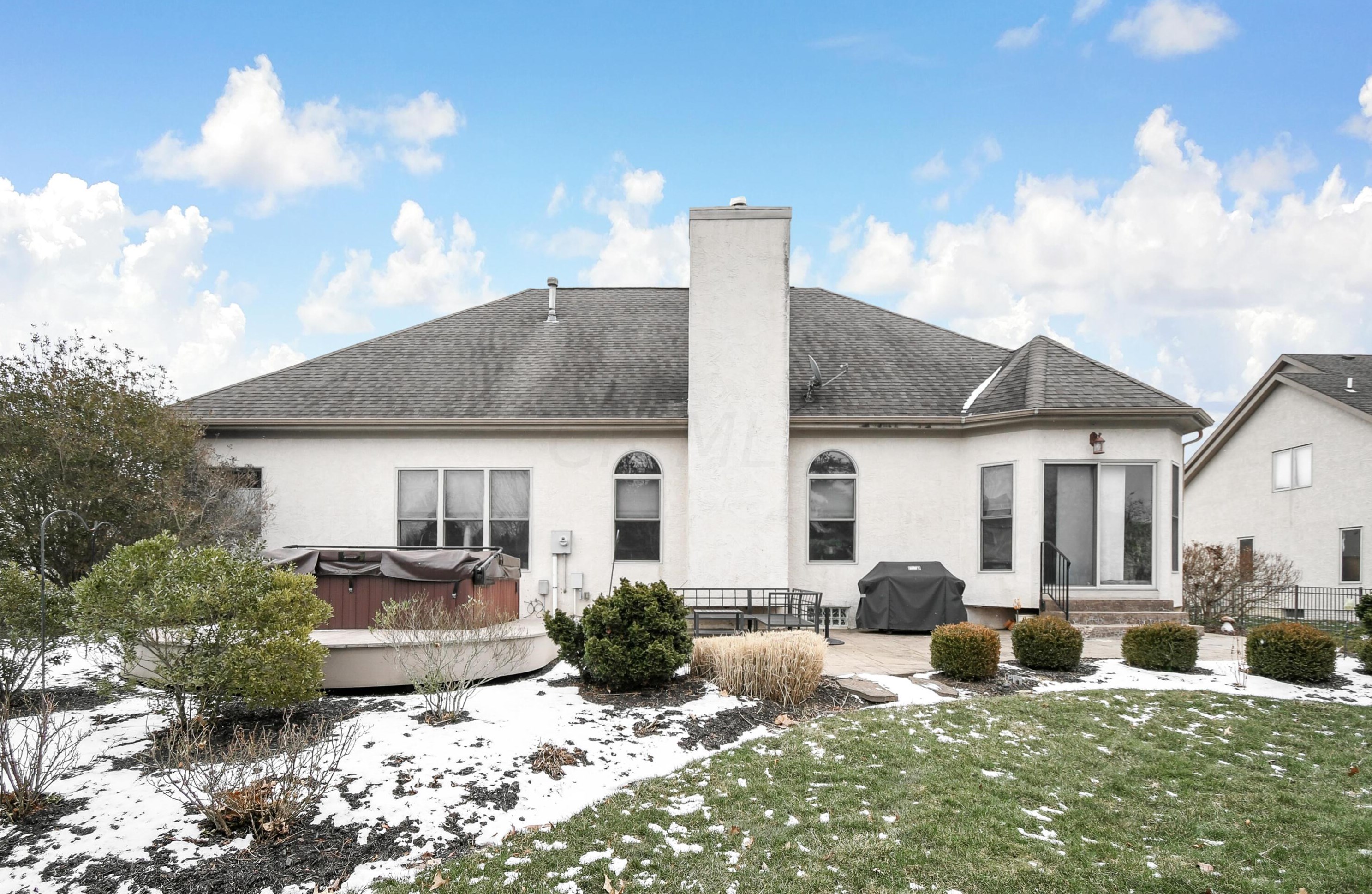 107 Autumn Rush Ct, Columbus OH 43230-8106 exterior