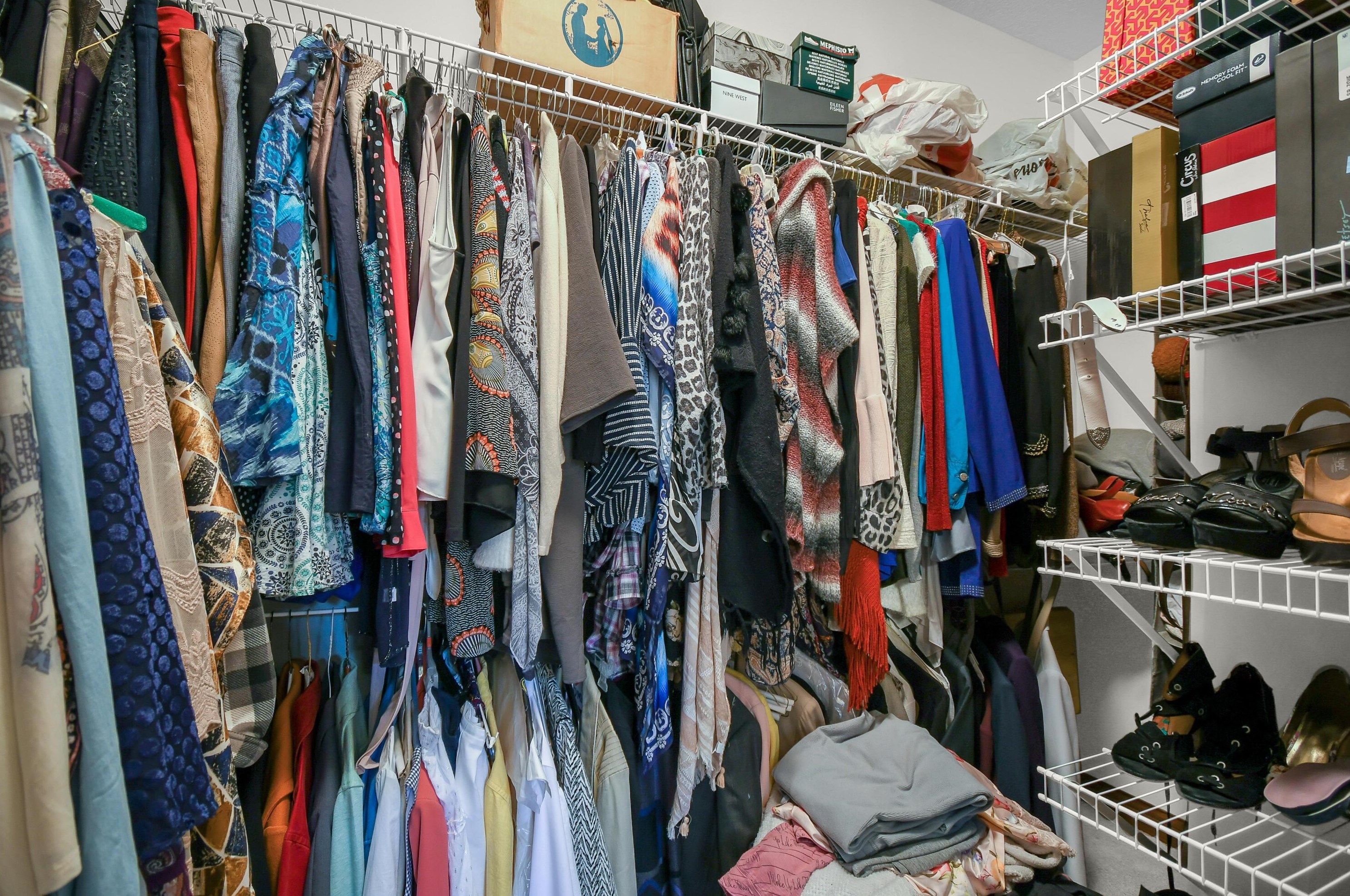 107 Autumn Rush Ct, Columbus OH 43230-8106 exterior