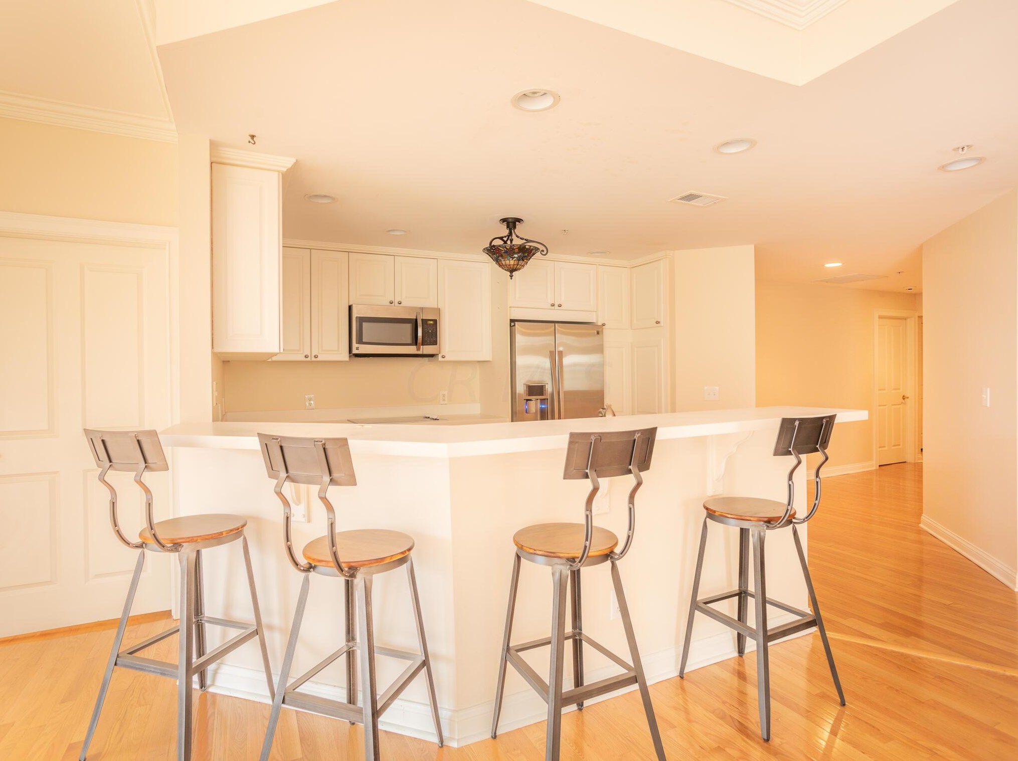 8164 Mt Air Pl, Columbus OH 43235-1358 exterior