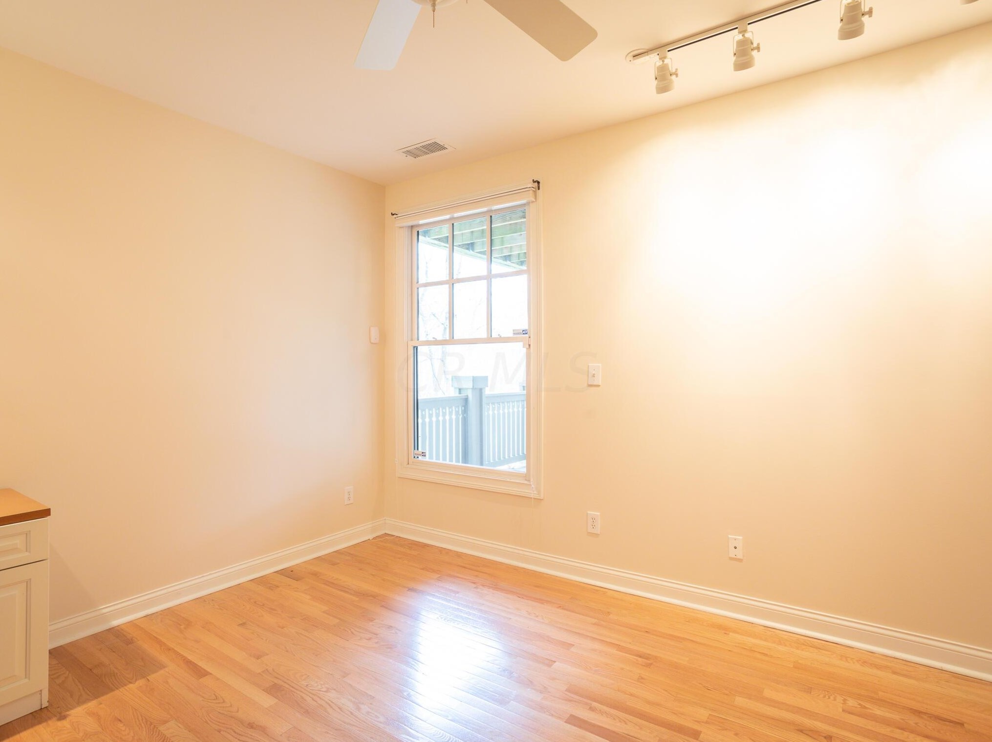 8164 Mt Air Pl, Columbus OH 43235-1358 exterior