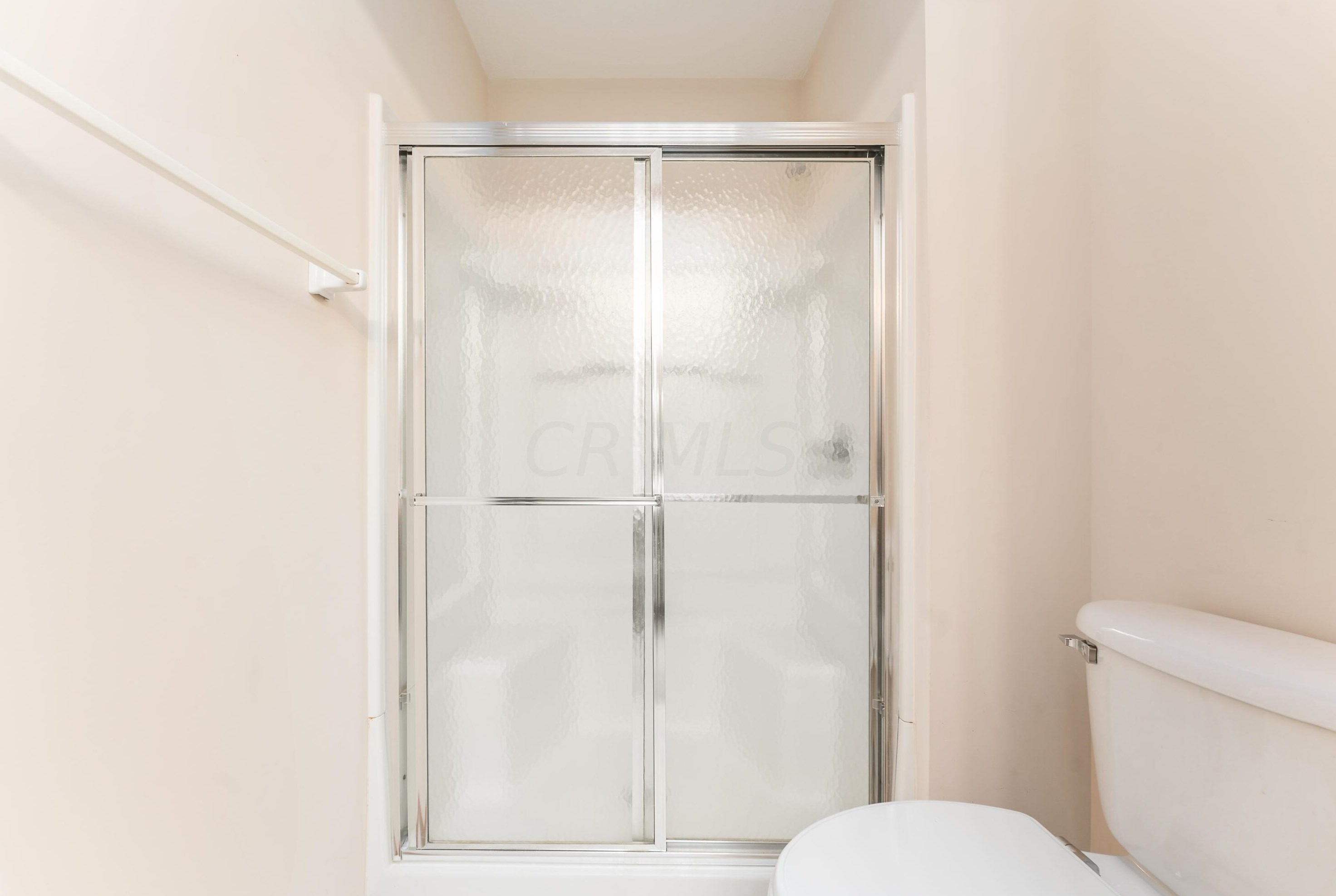 4037 Chennin Dr, Columbus OH 43230 exterior