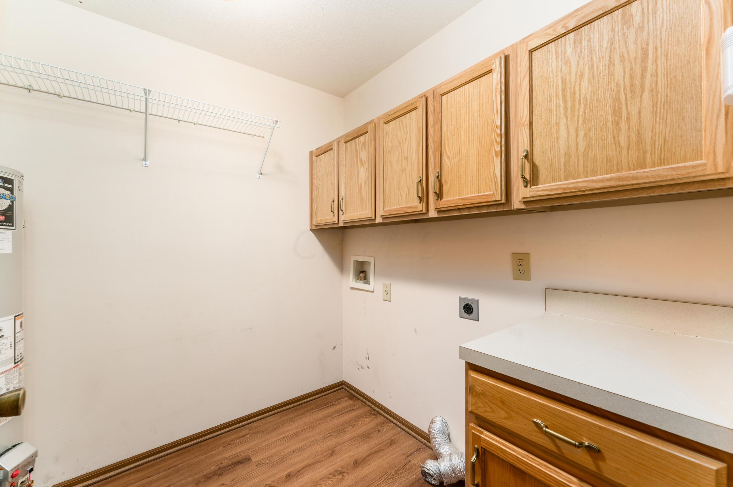 4037 Chennin Dr, Columbus OH 43230 exterior