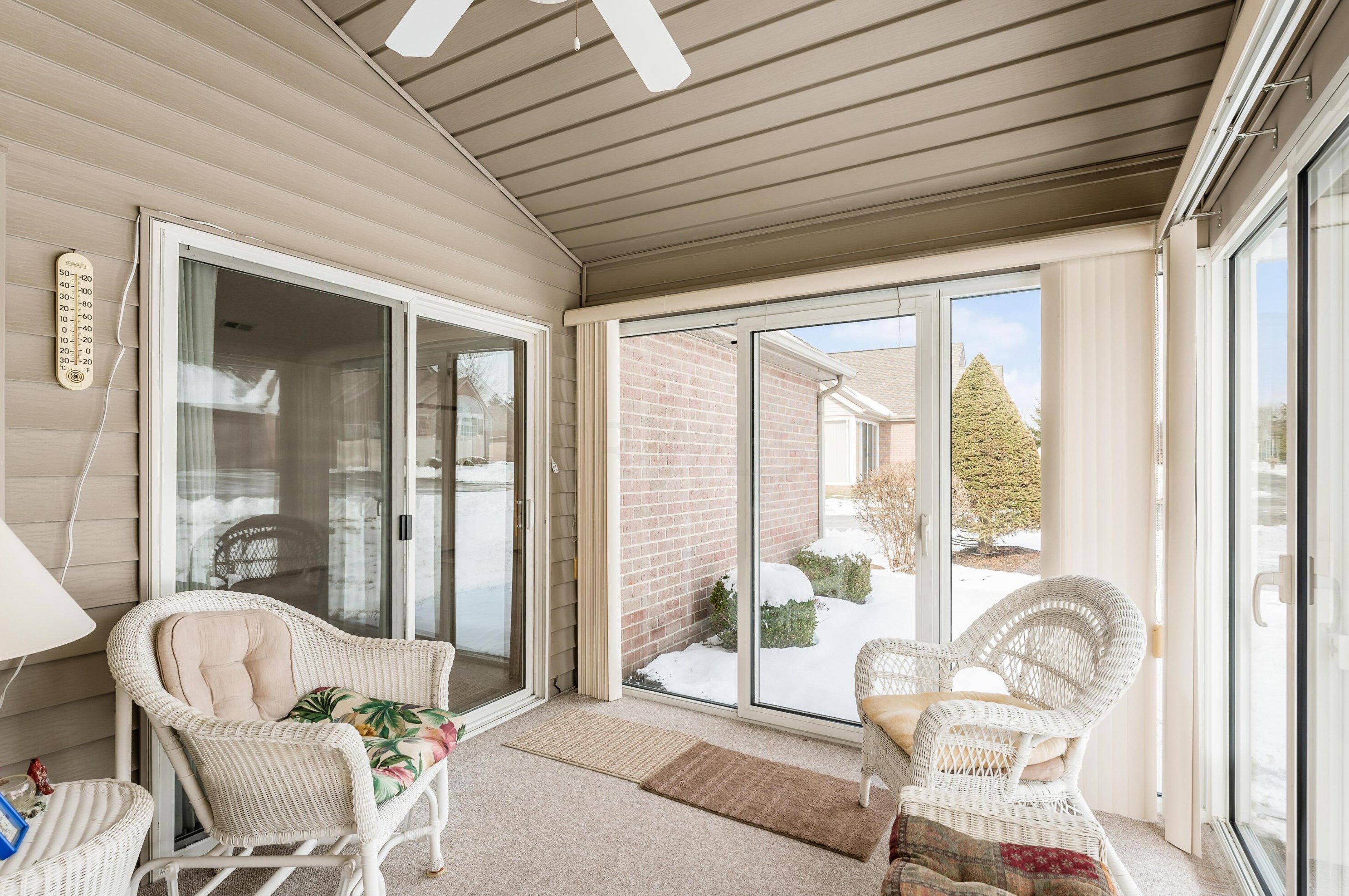 4037 Chennin Dr, Columbus OH 43230 exterior