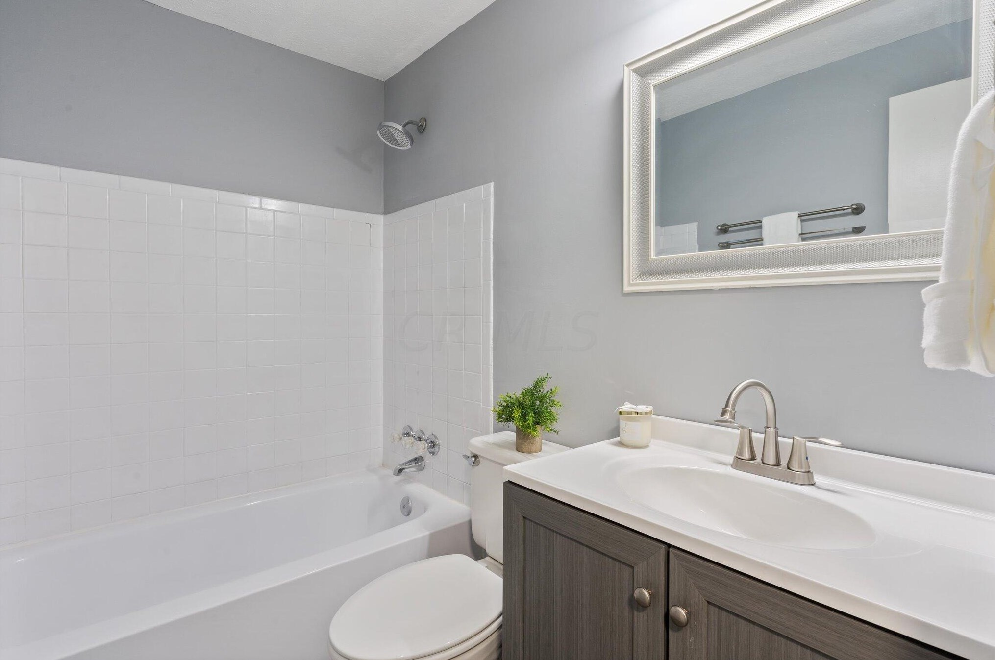 1844 Binbrook Rd, Columbus OH 43227-3514 exterior