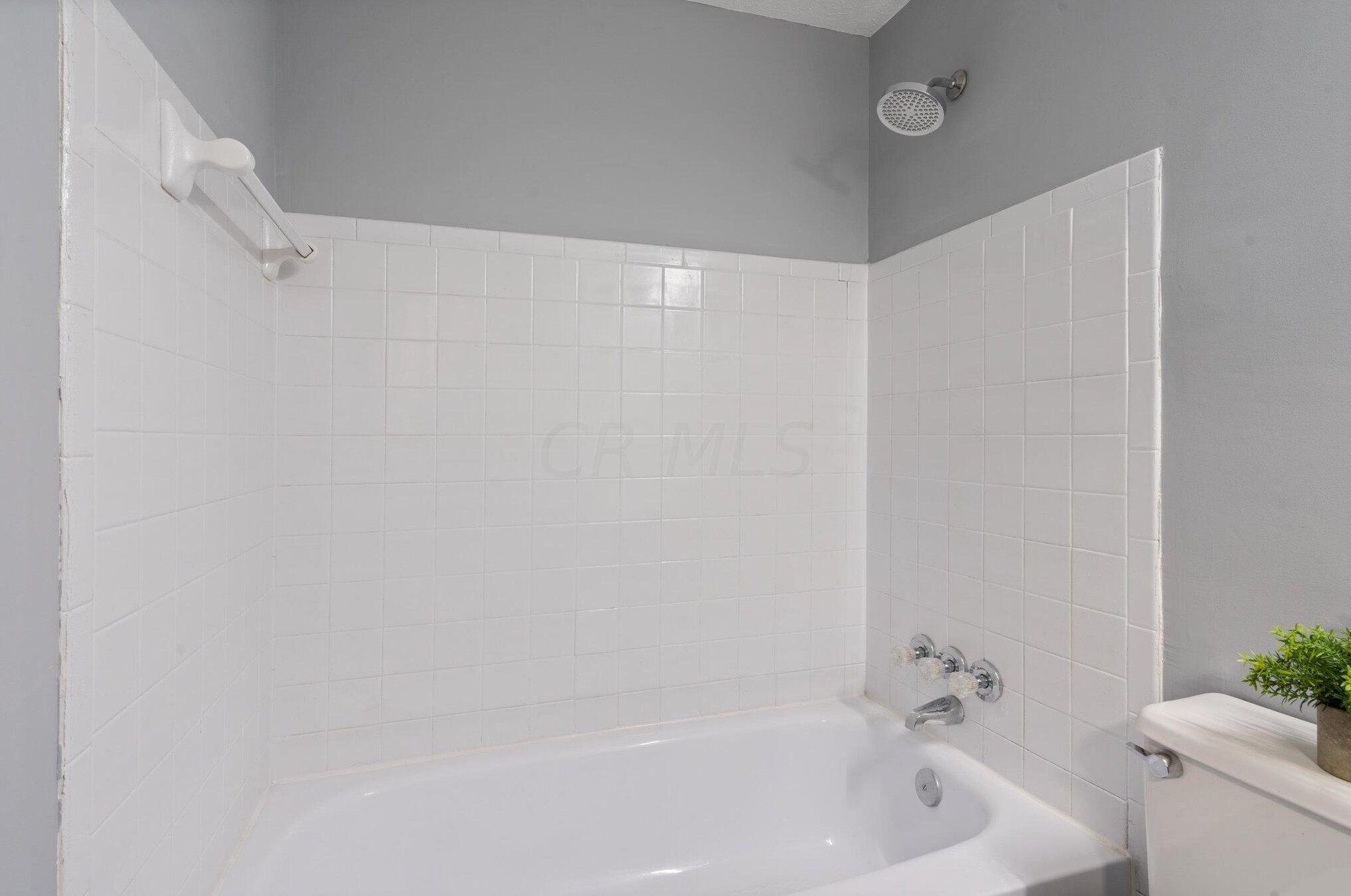 1844 Binbrook Rd, Columbus OH 43227-3514 exterior