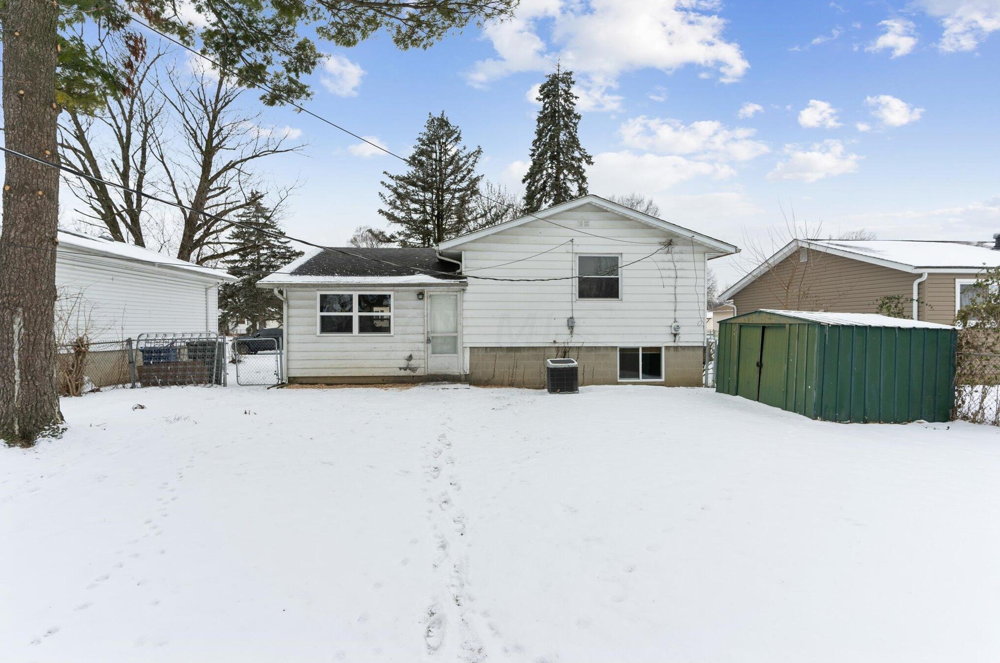 1844 Binbrook Rd, Columbus OH 43227-3514 exterior