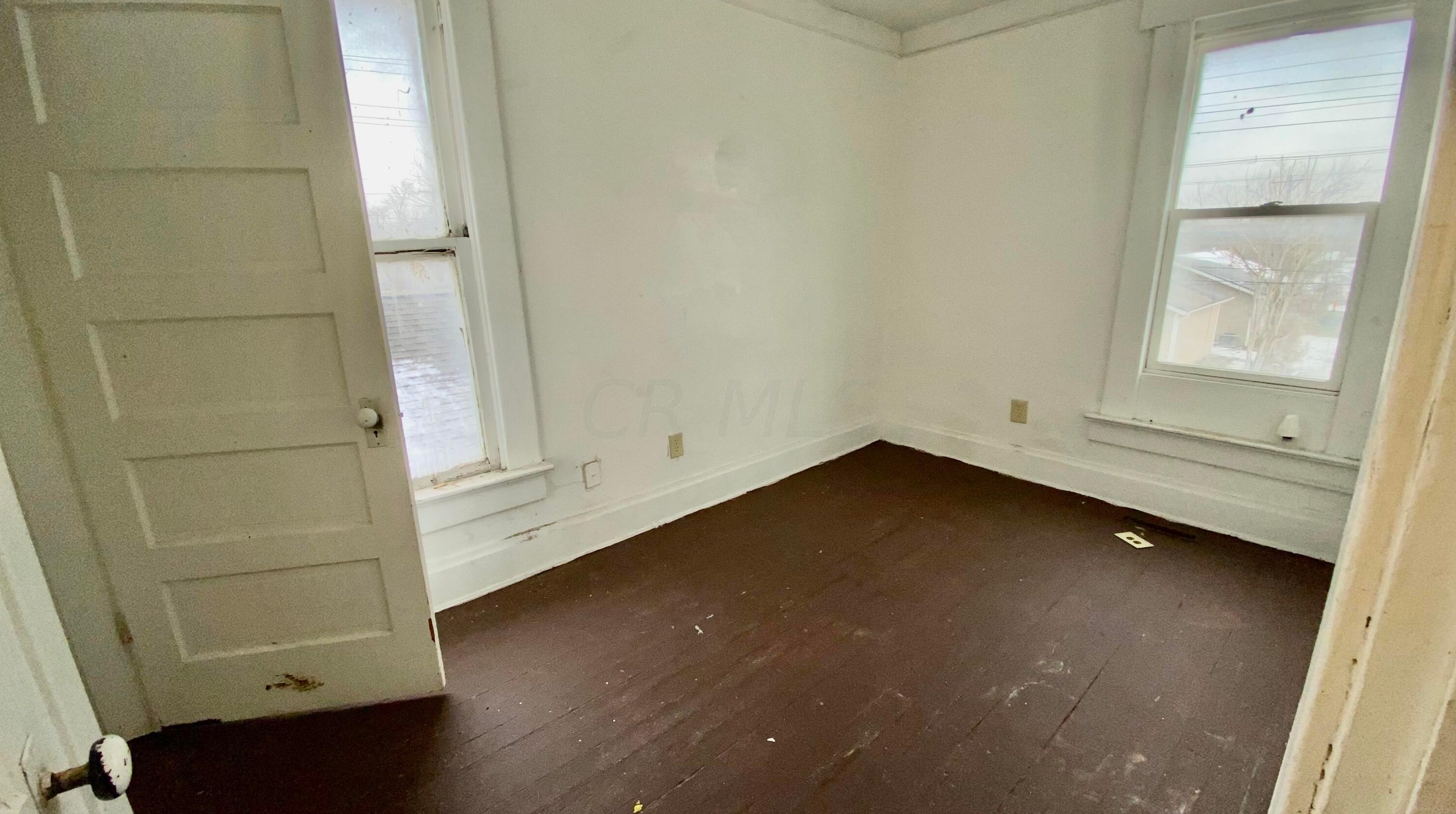 154 Oakley Ave, Columbus OH 43204-3217 exterior