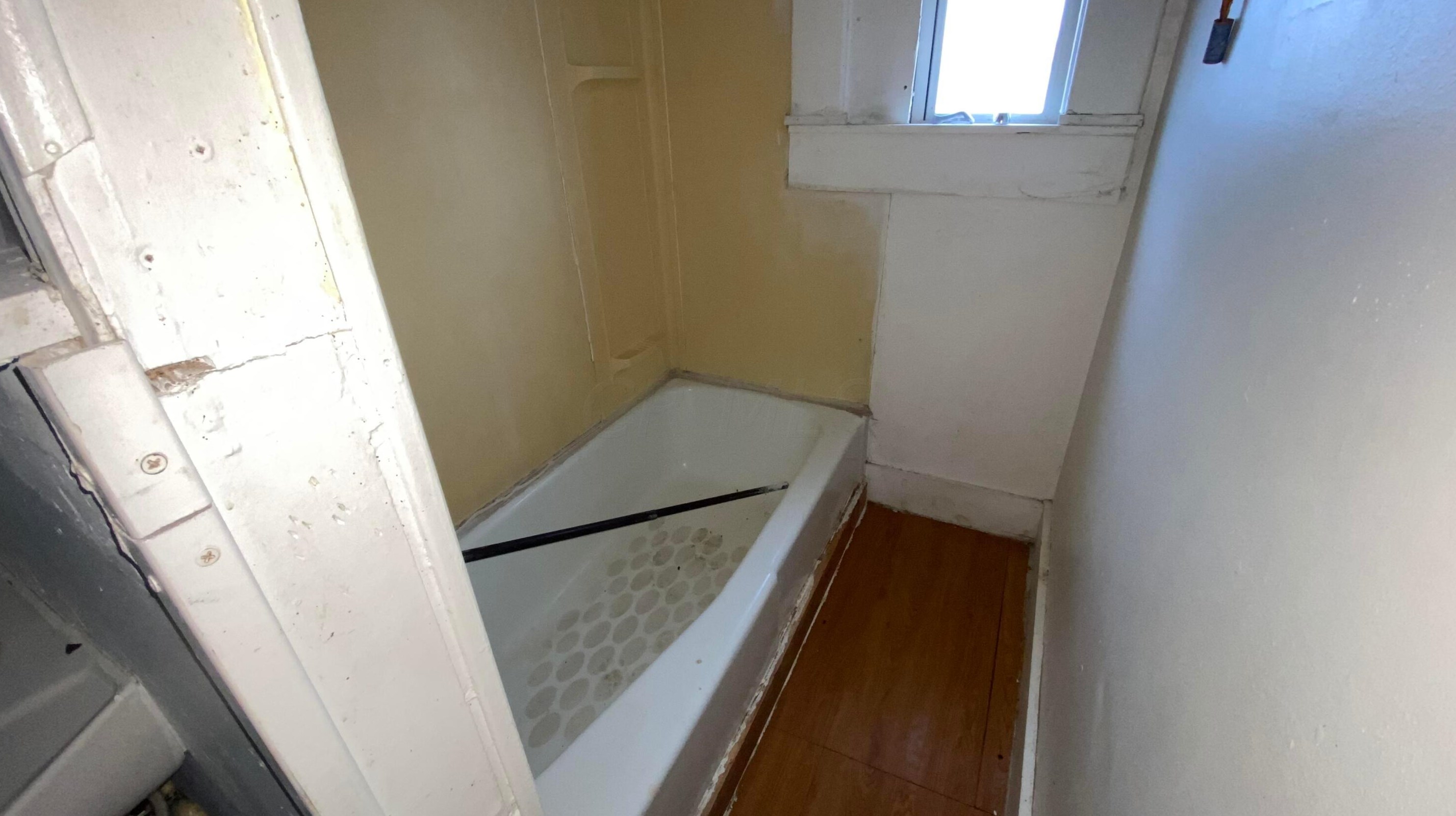 154 Oakley Ave, Columbus OH 43204-3217 exterior