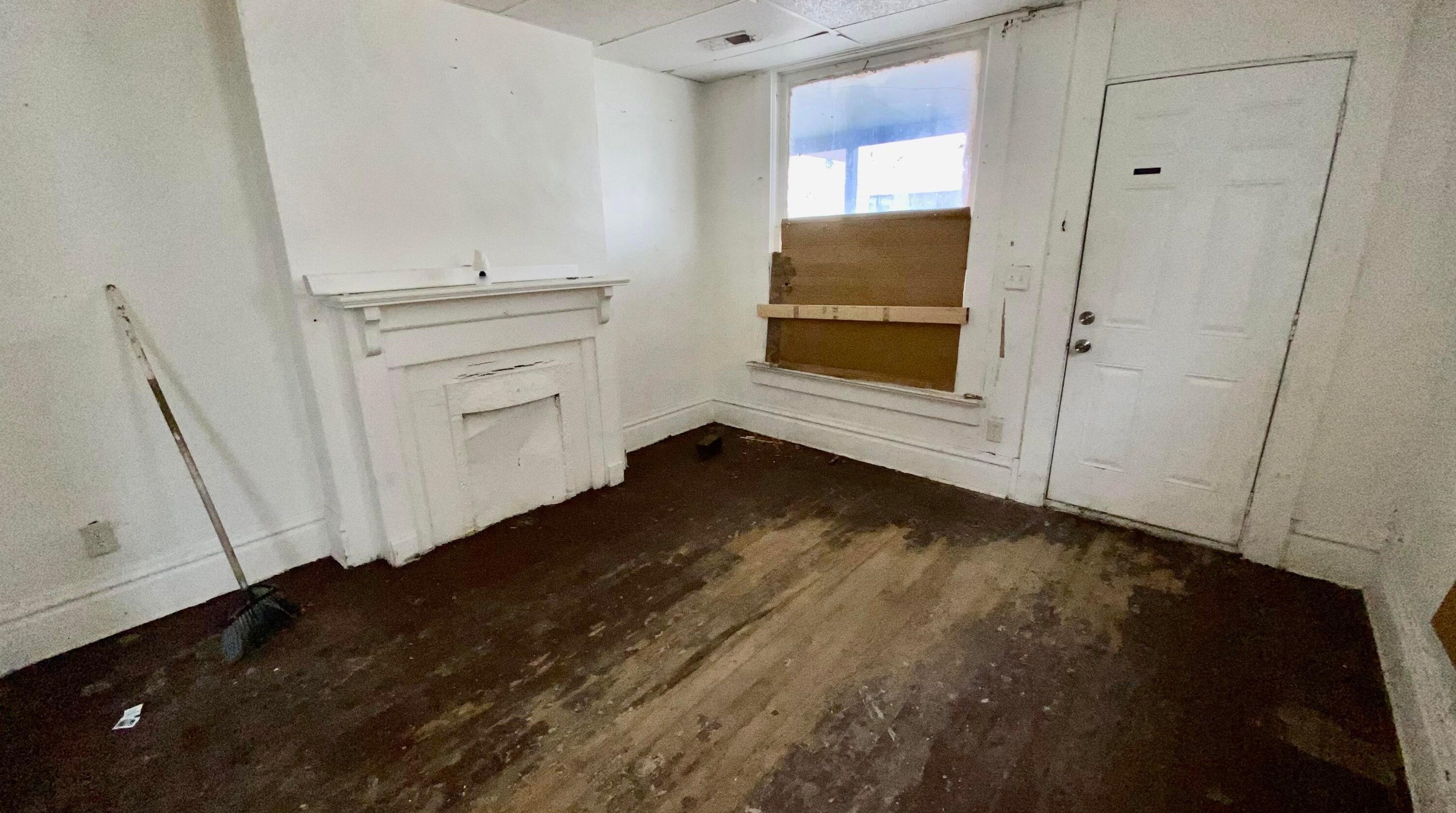 154 Oakley Ave, Columbus OH 43204-3217 exterior