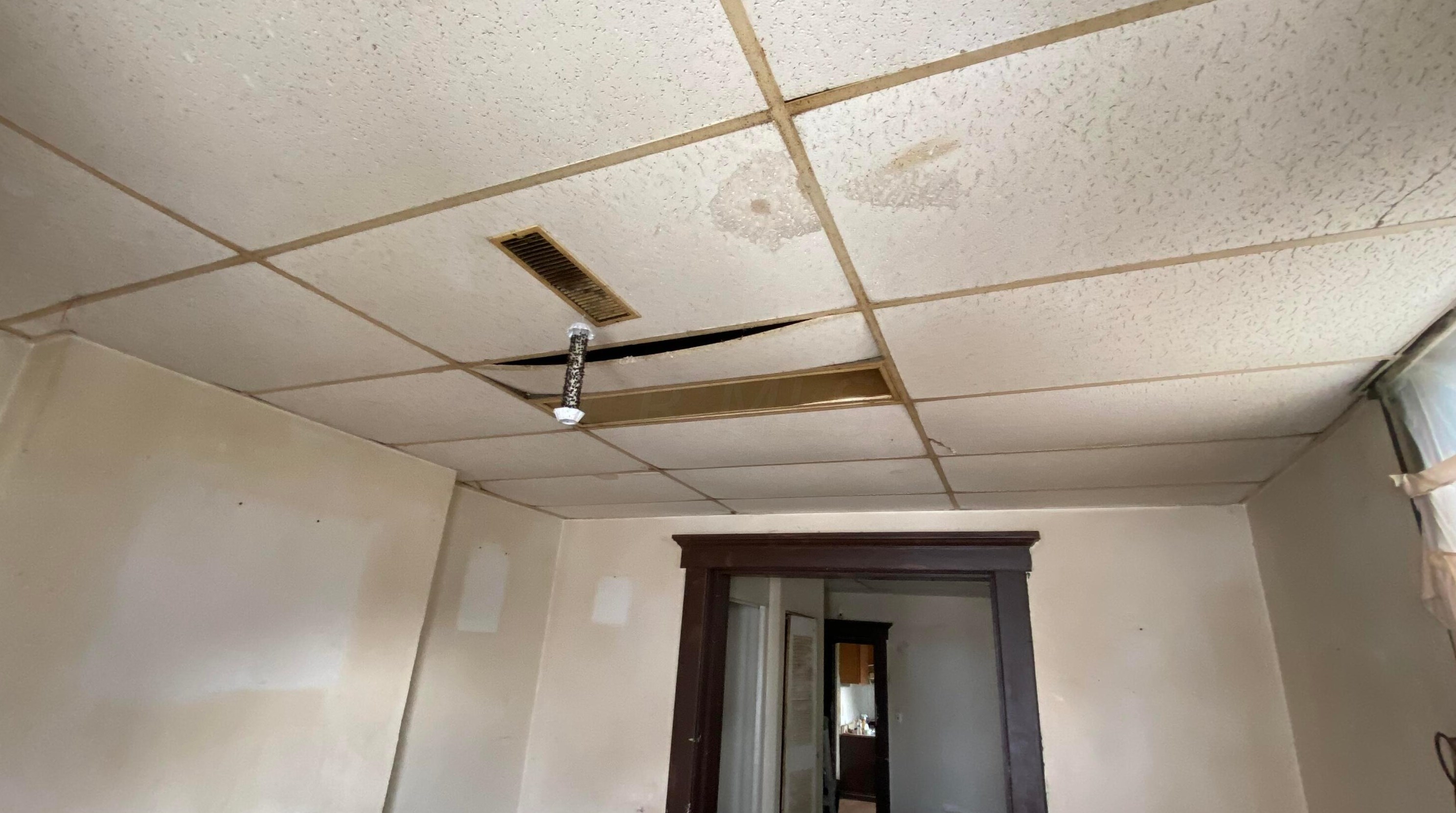 154 Oakley Ave, Columbus OH 43204-3217 exterior