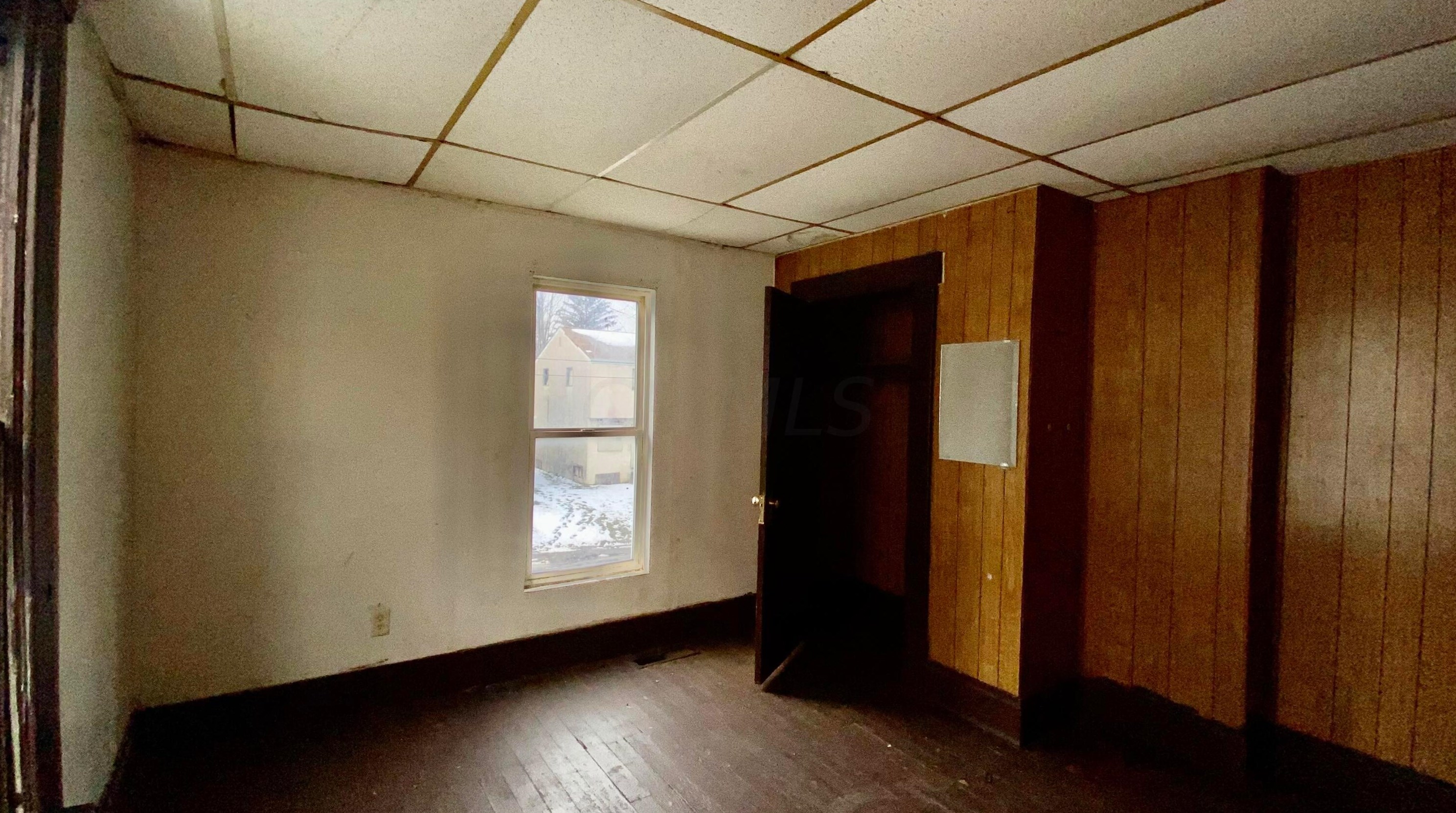 154 Oakley Ave, Columbus OH 43204-3217 exterior