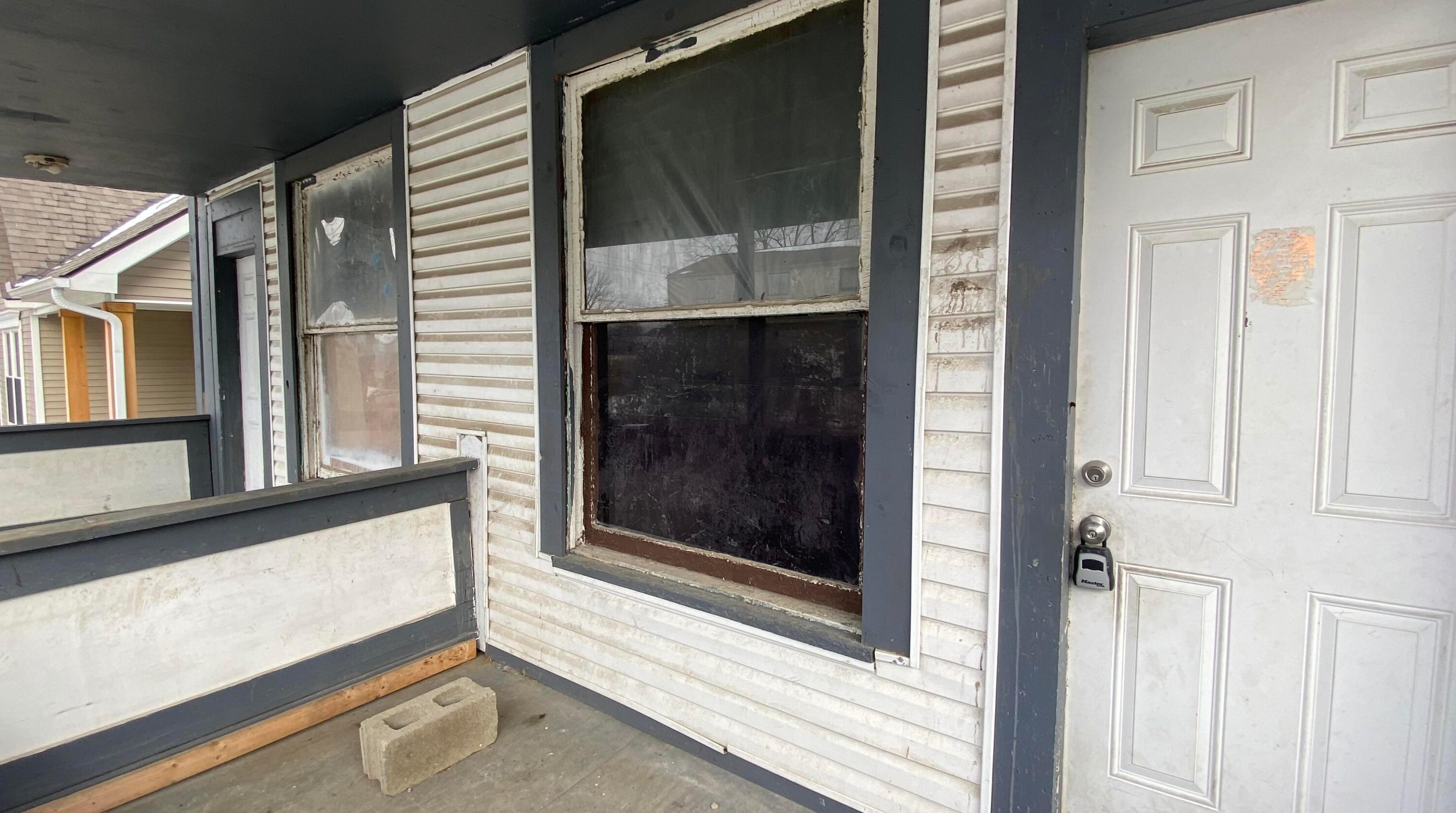 154 Oakley Ave, Columbus OH 43204-3217 exterior