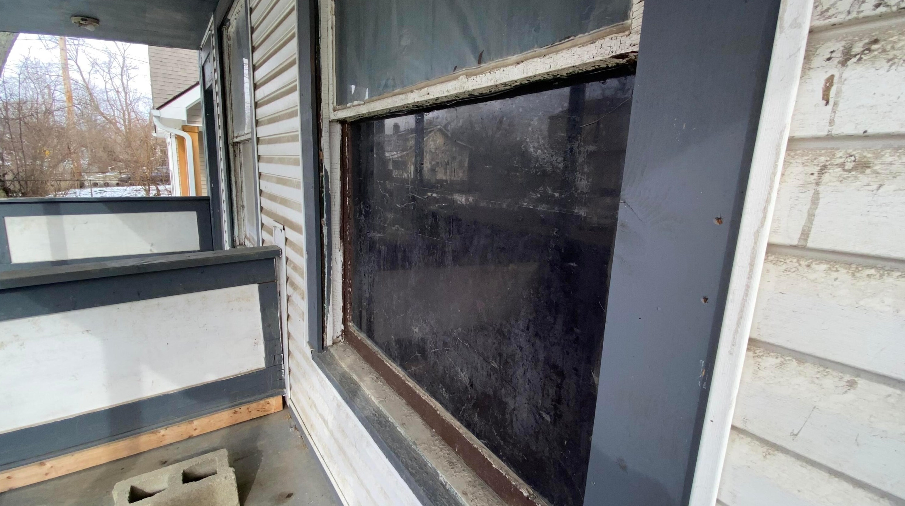 154 Oakley Ave, Columbus OH 43204-3217 exterior