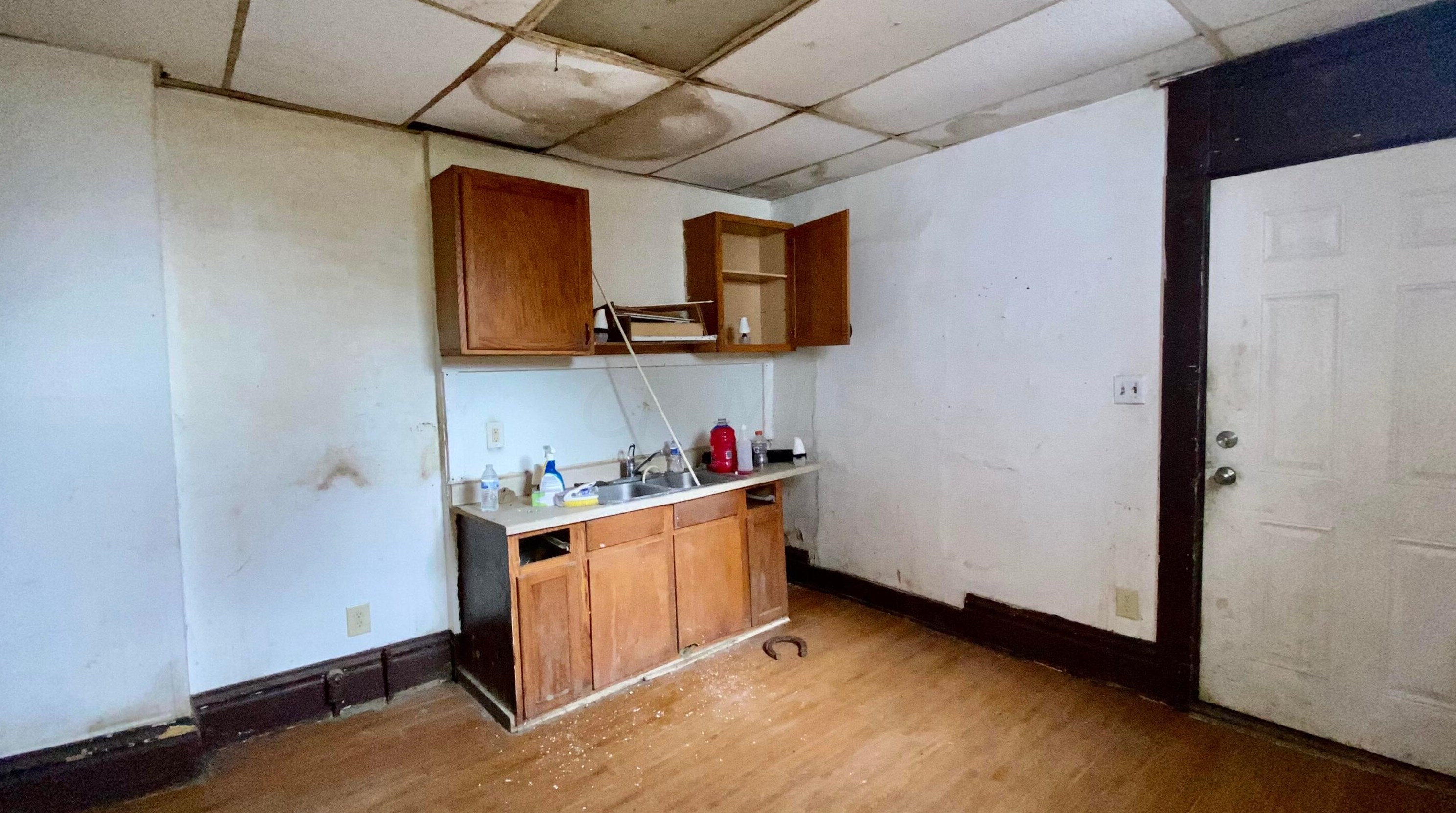 154 Oakley Ave, Columbus OH 43204-3217 exterior