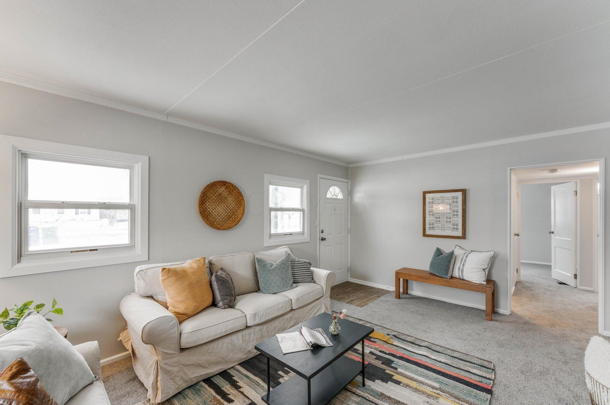 276 Hampton Rd, Columbus OH 43213-2730 exterior