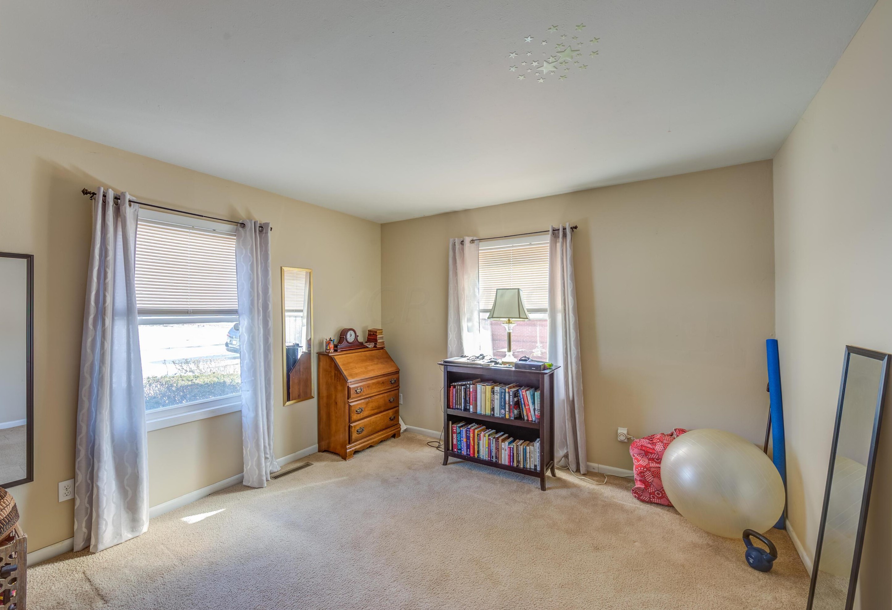 1765 Gaynor Rd, Columbus OH 43227-2544 exterior