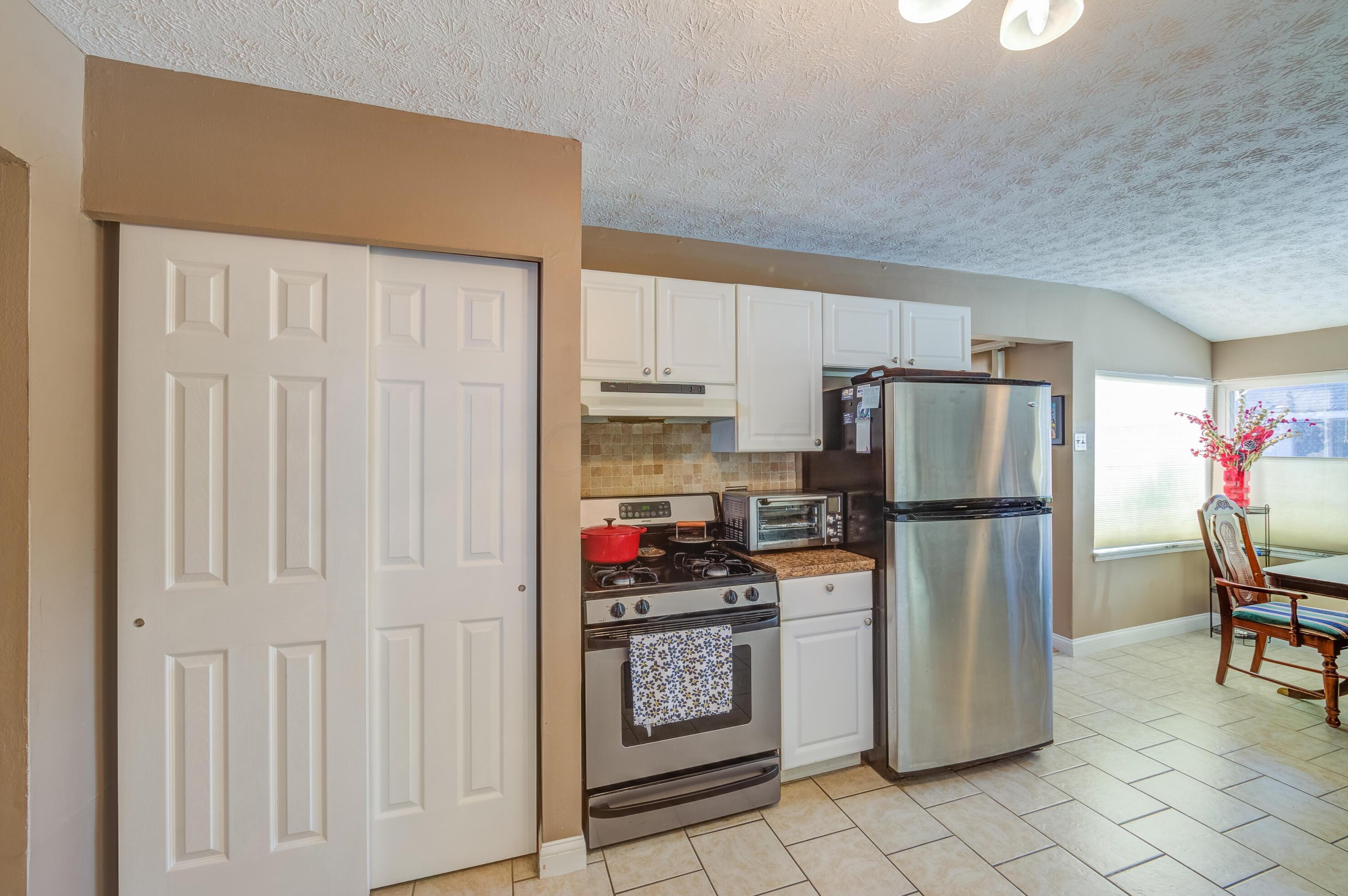 1765 Gaynor Rd, Columbus OH 43227-2544 exterior