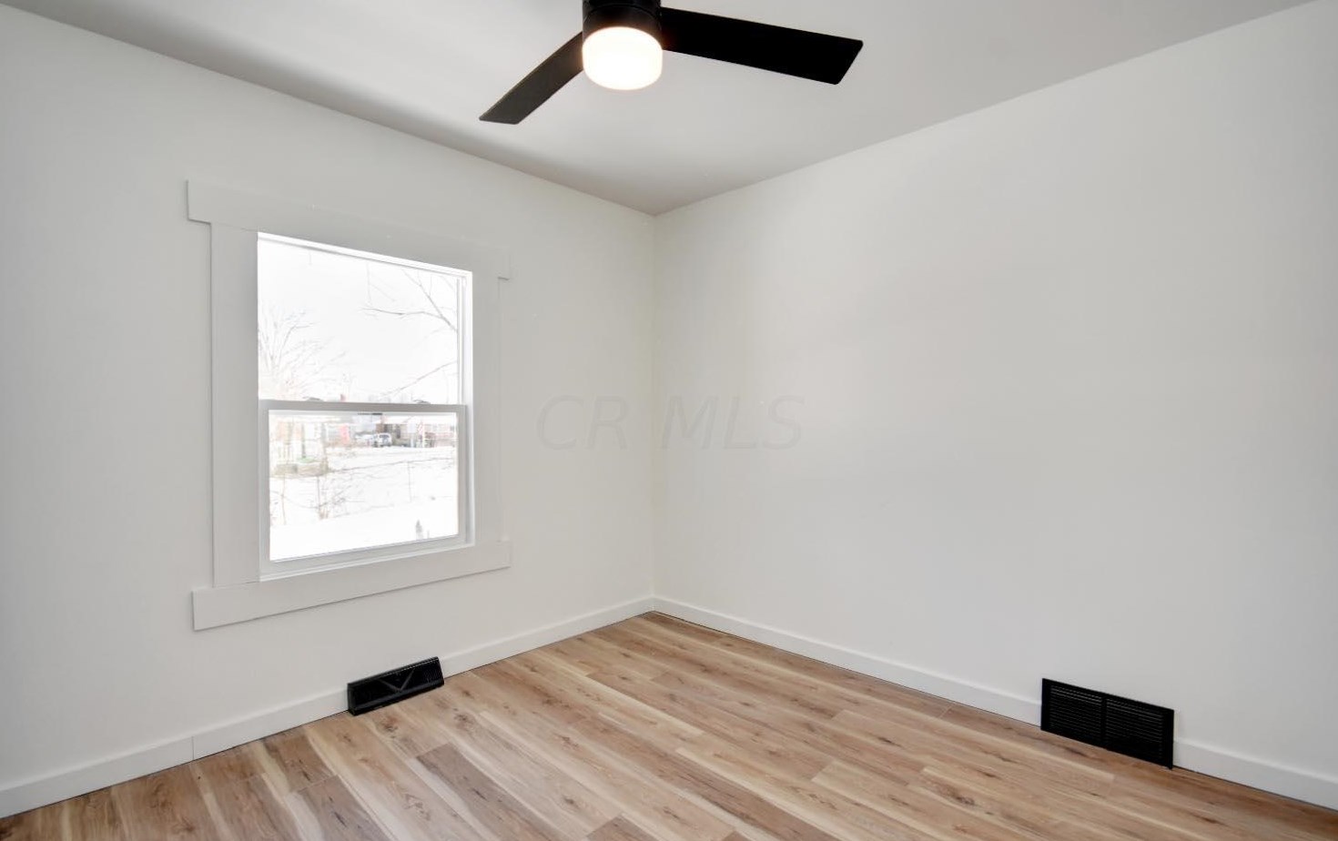 2062 Briarwood Ave, Columbus OH 43211-1301 exterior