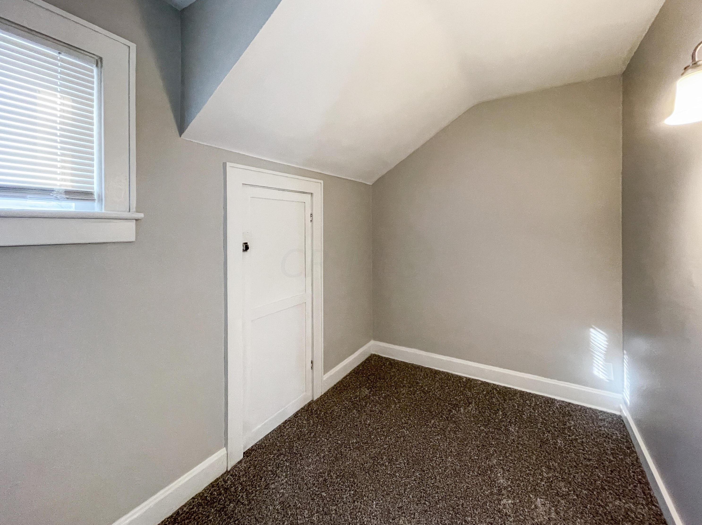 2378 Velma Ave, Columbus OH  43211-2056 exterior