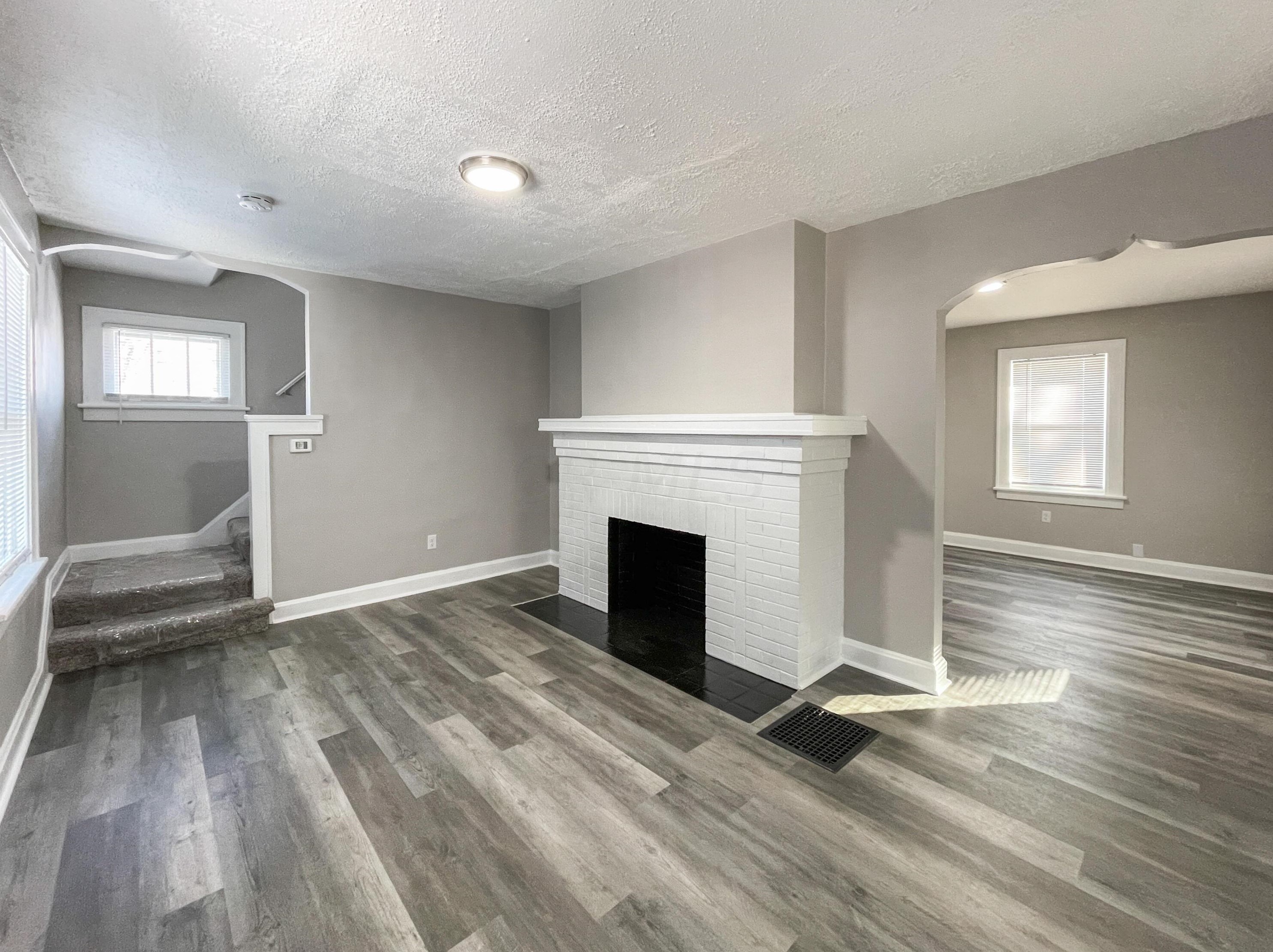 2378 Velma Ave, Columbus OH  43211-2056 exterior