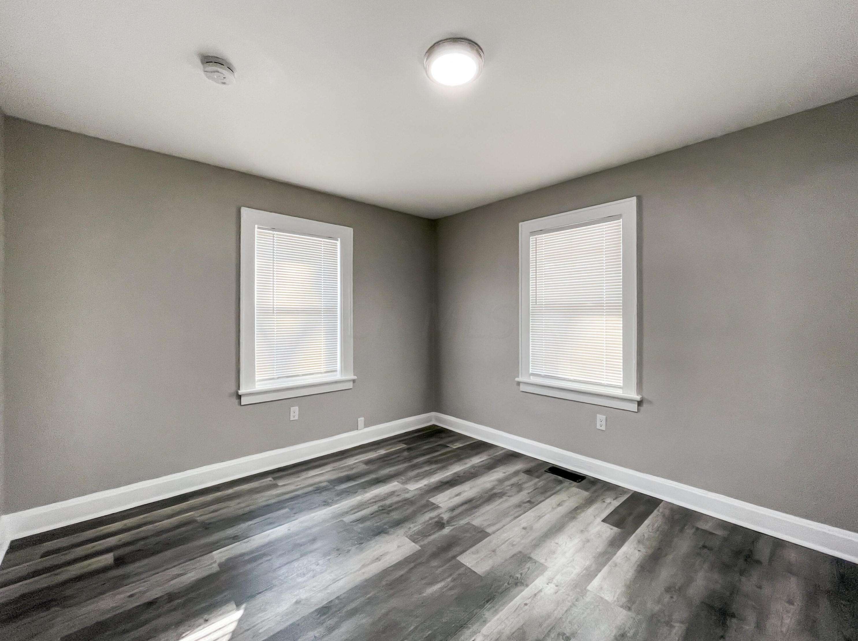 2378 Velma Ave, Columbus OH  43211-2056 exterior