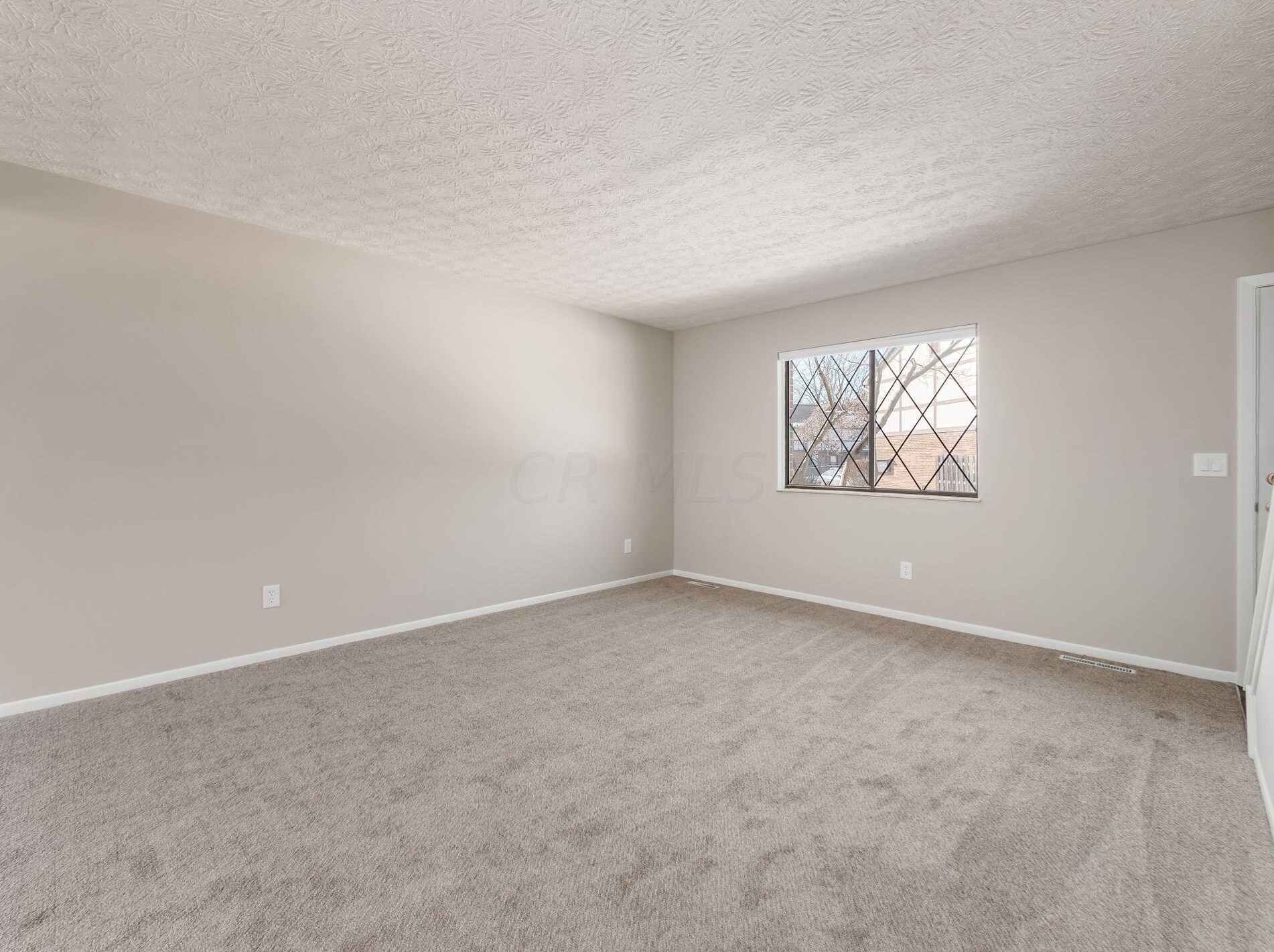 3052 Highcliff Ct, Columbus OH 43231-2346 exterior