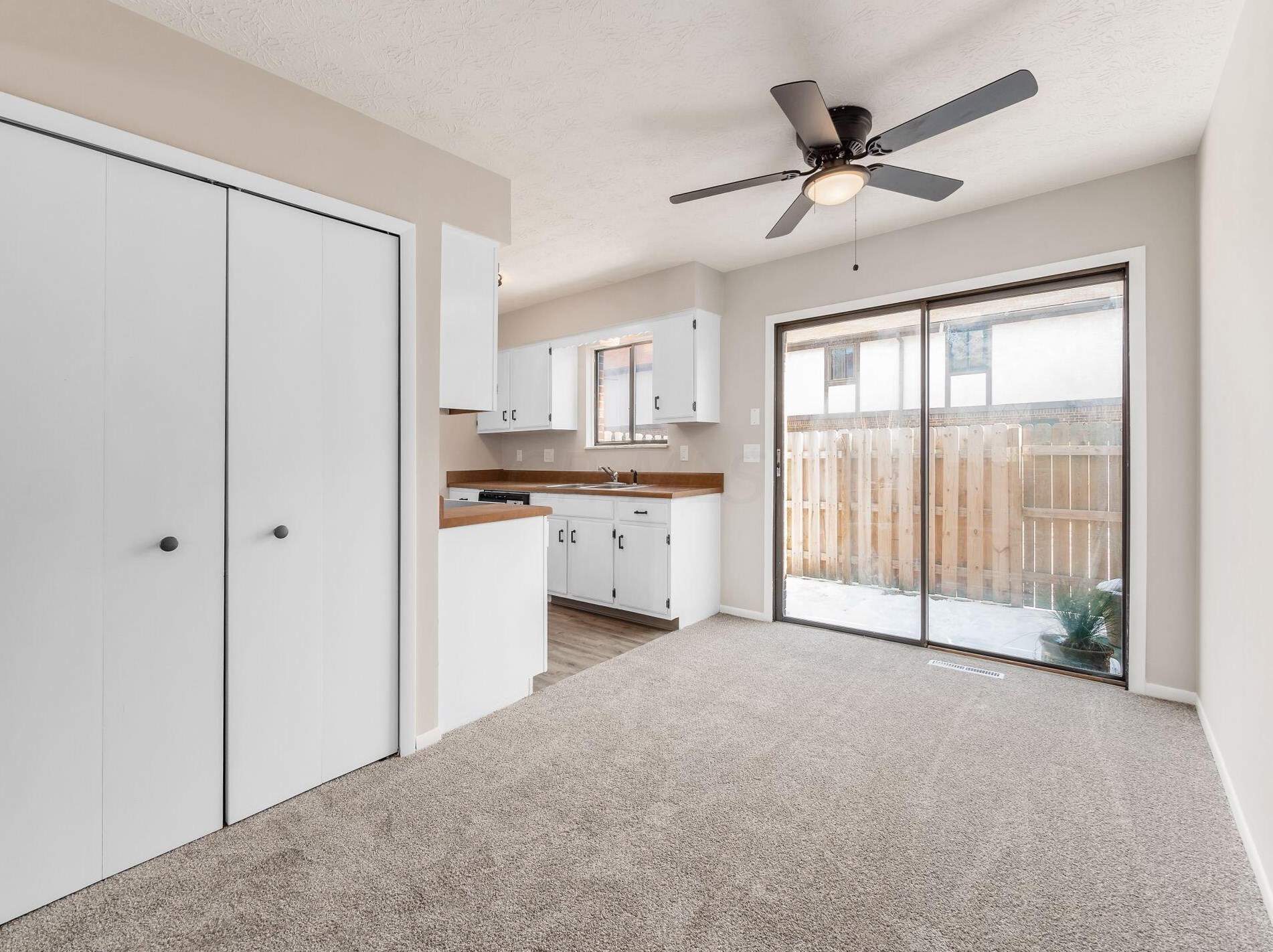 3052 Highcliff Ct, Columbus OH 43231-2346 exterior