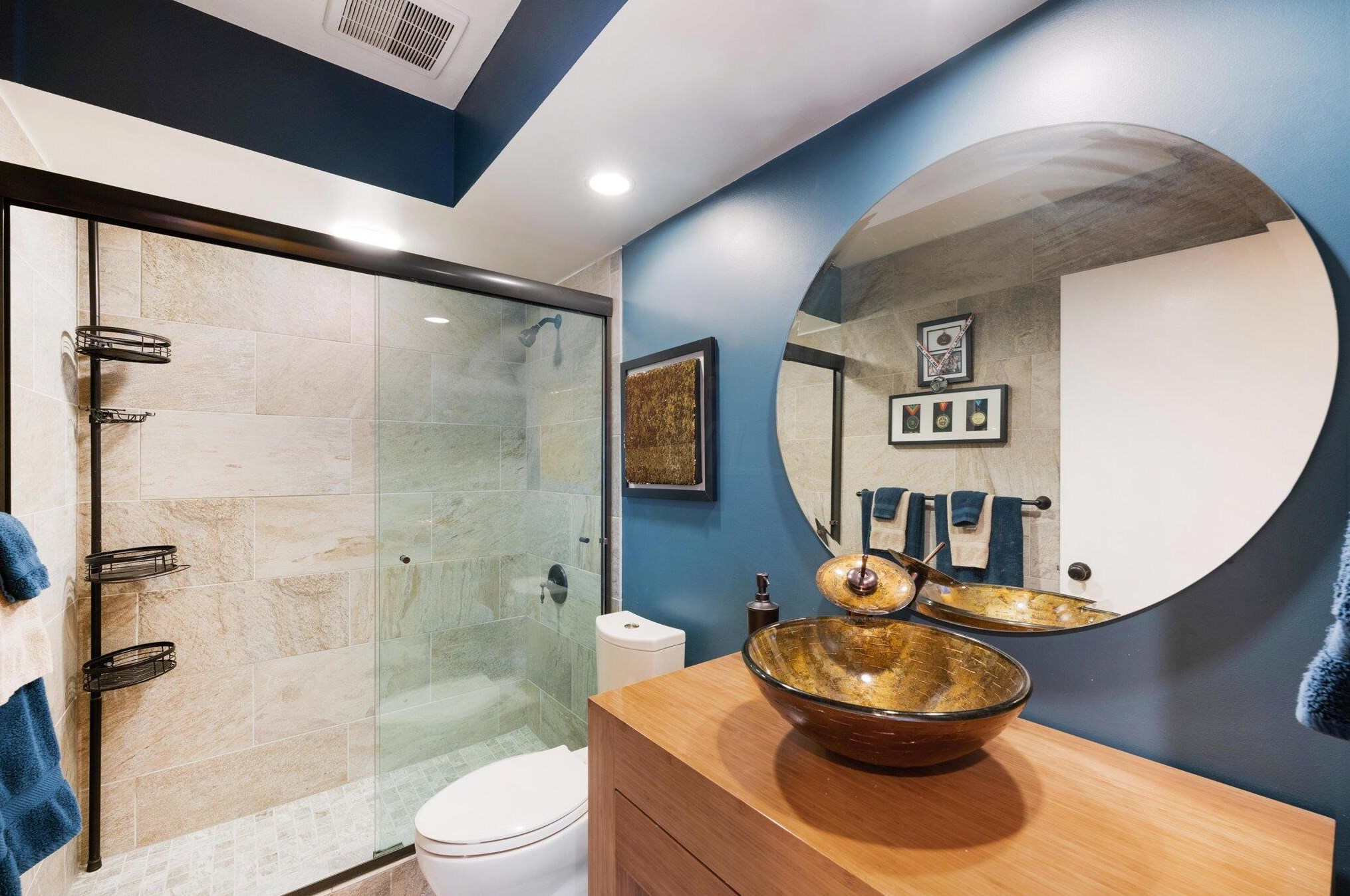 2508 Minerva Lk Rd, Columbus OH 43231-4819 exterior