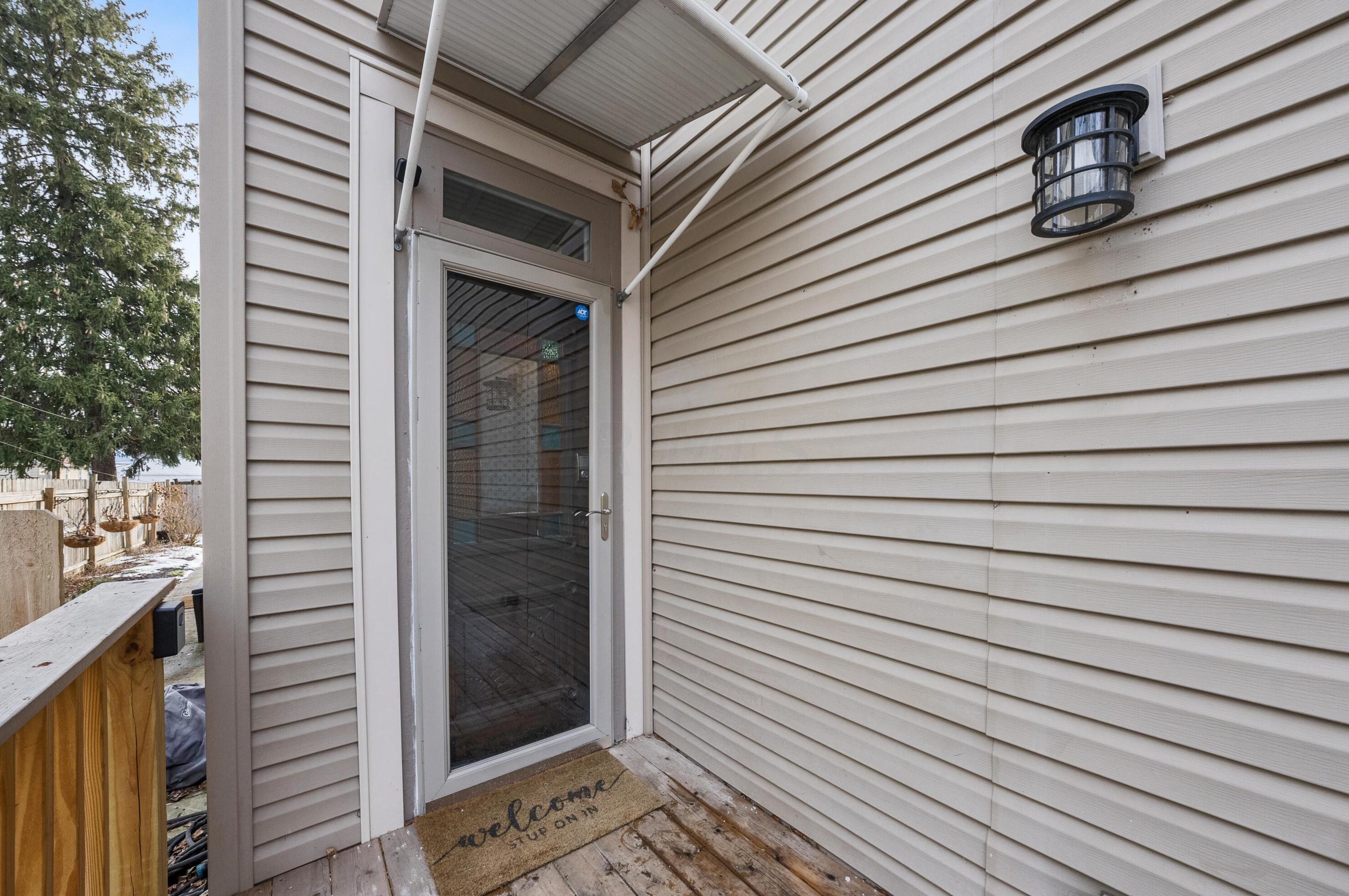 439 Deshler Ave, Columbus OH  43206-2716 exterior