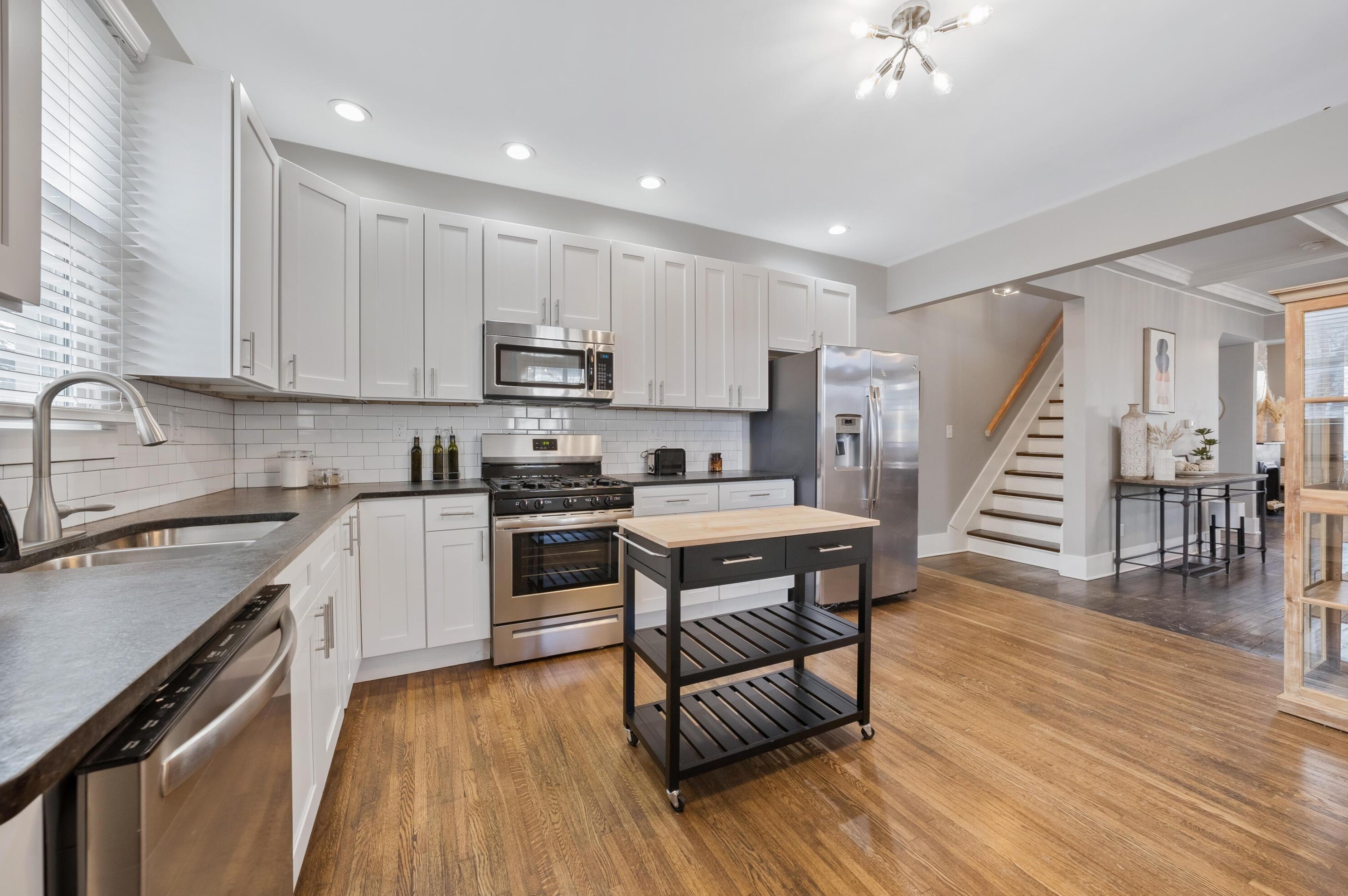 439 Deshler Ave, Columbus OH  43206-2716 exterior