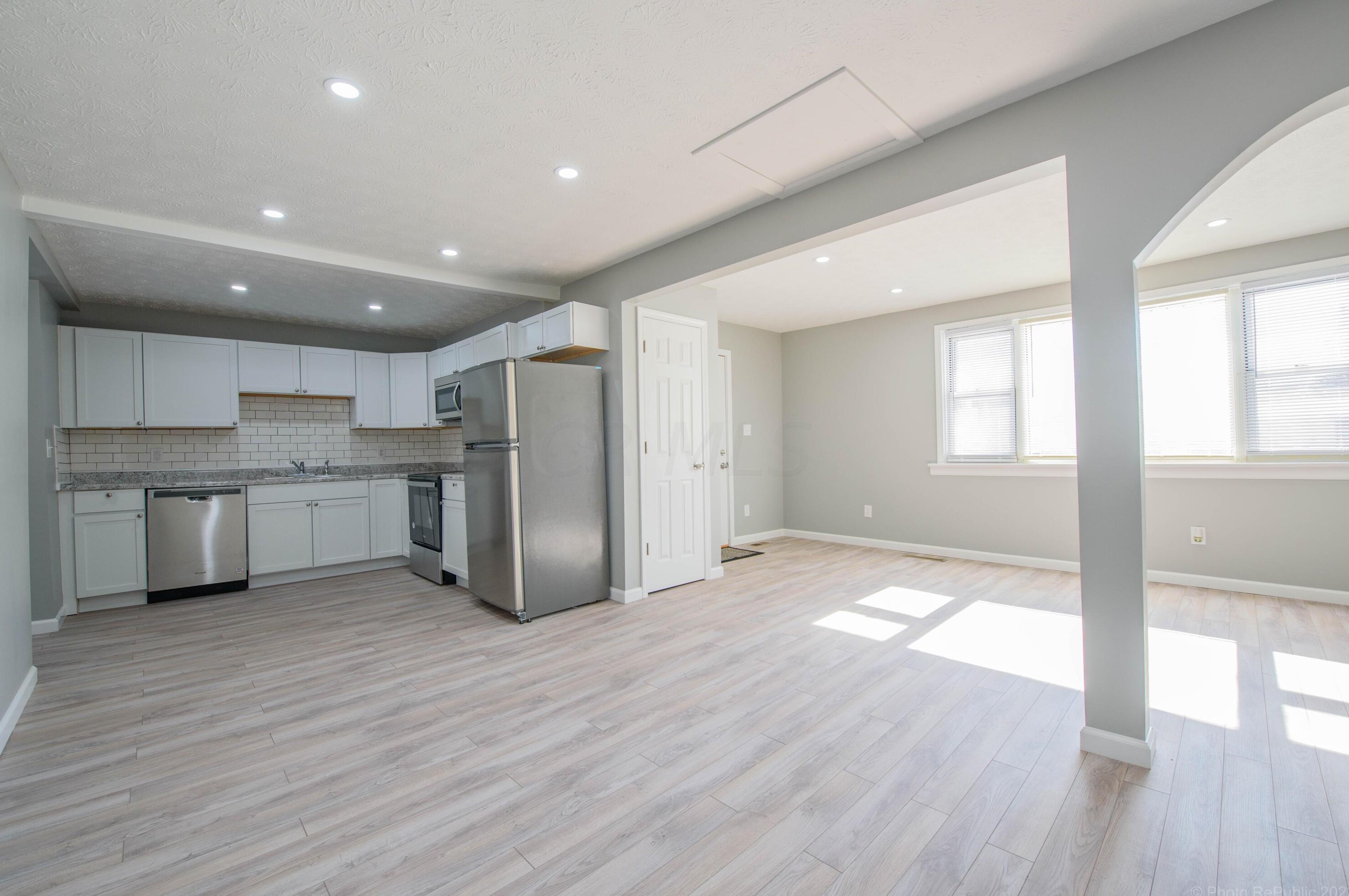 1972 Cooke Rd, Columbus OH  43224-2412 exterior