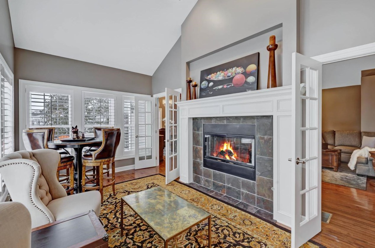 5805 Havens Cor Rd, Columbus OH 43230-3142 exterior