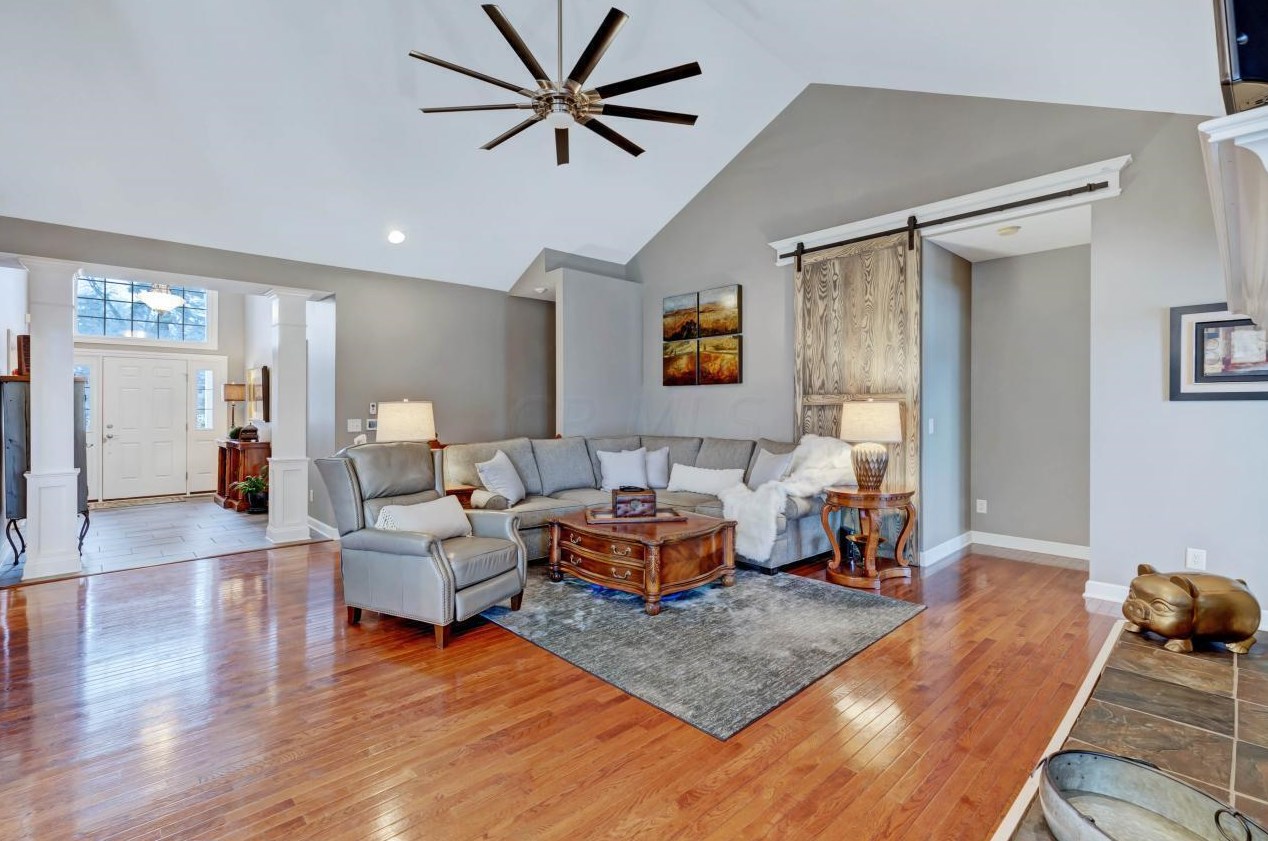 5805 Havens Cor Rd, Columbus OH 43230-3142 exterior