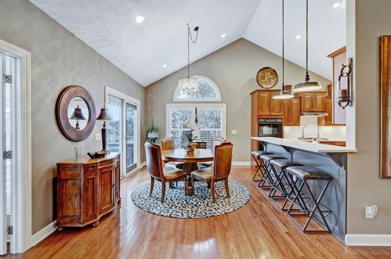 5805 Havens Cor Rd, Columbus OH 43230-3142 exterior