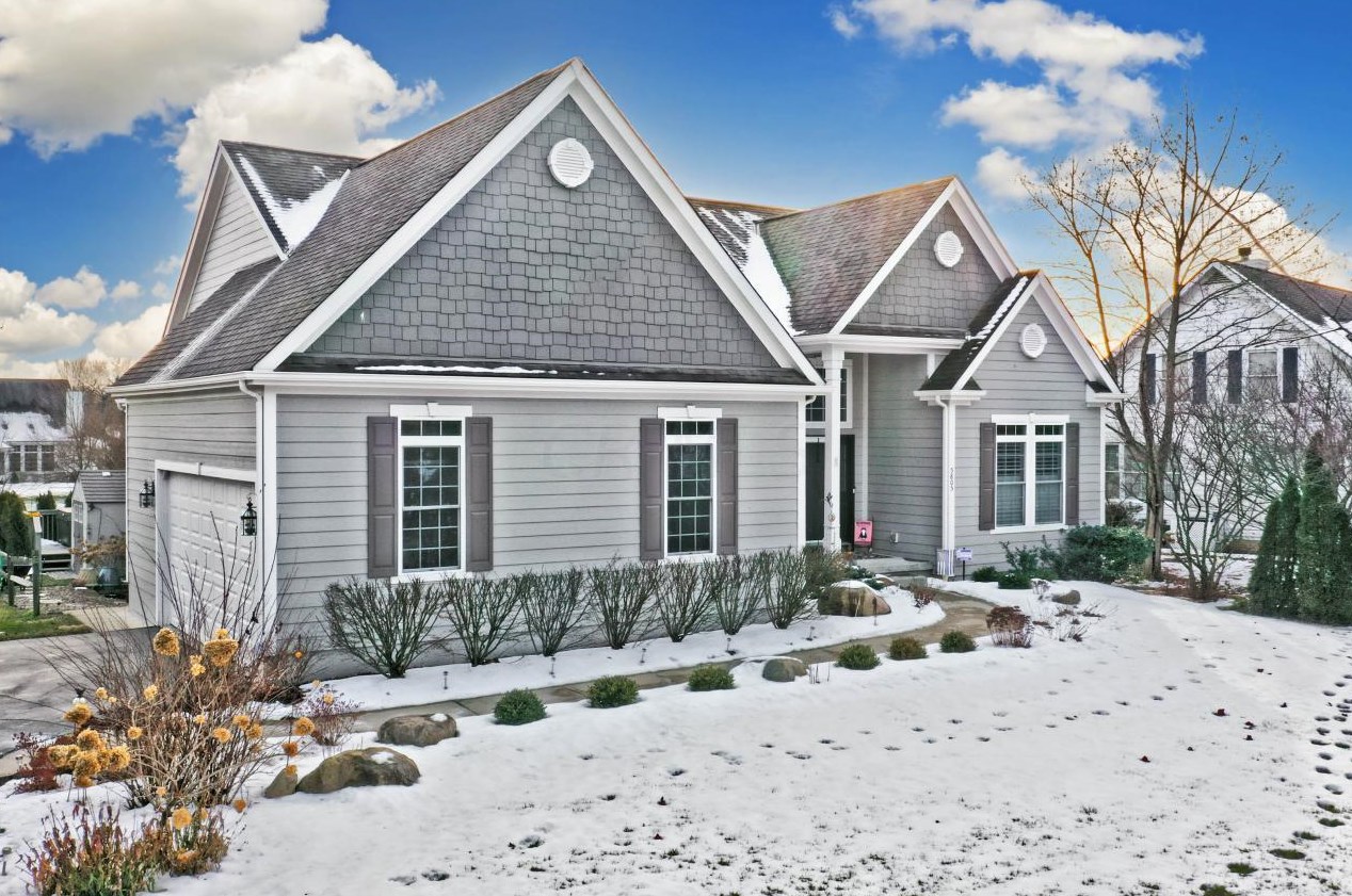 5805 Havens Cor Rd, Columbus OH 43230-3142 exterior