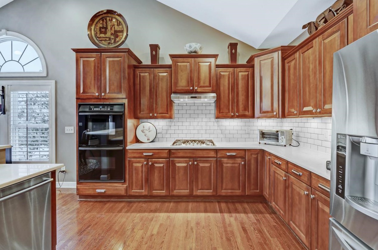 5805 Havens Cor Rd, Columbus OH 43230-3142 exterior