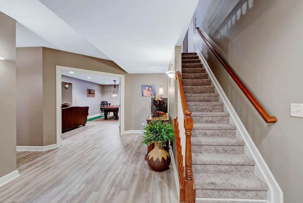 5805 Havens Cor Rd, Columbus OH 43230-3142 exterior