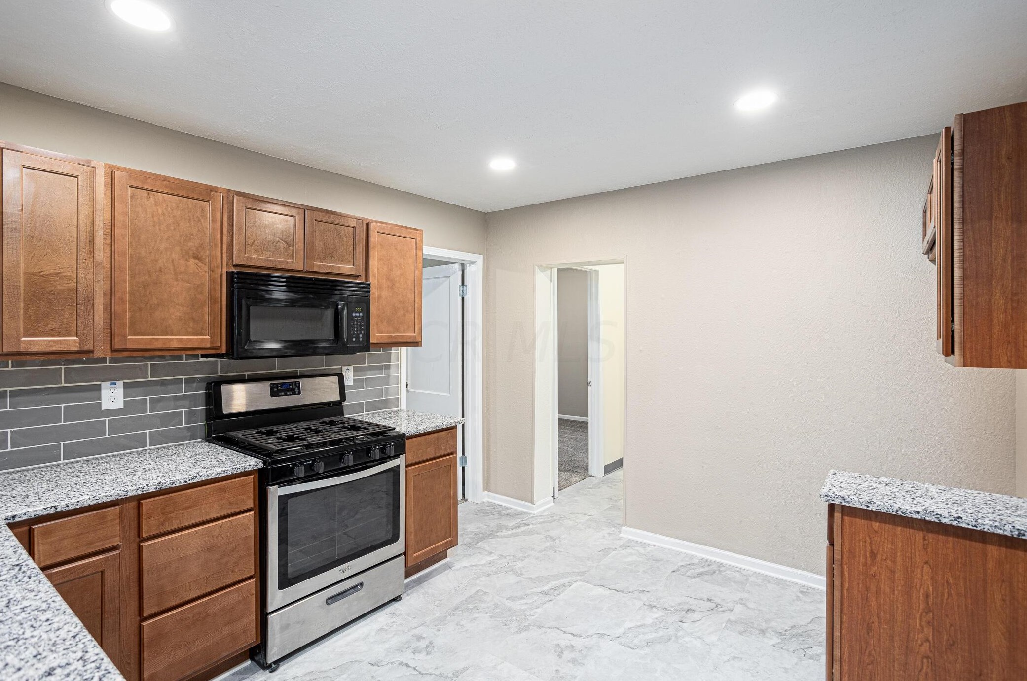 2833 Fairwood Ave, Columbus OH 43206-1870 exterior