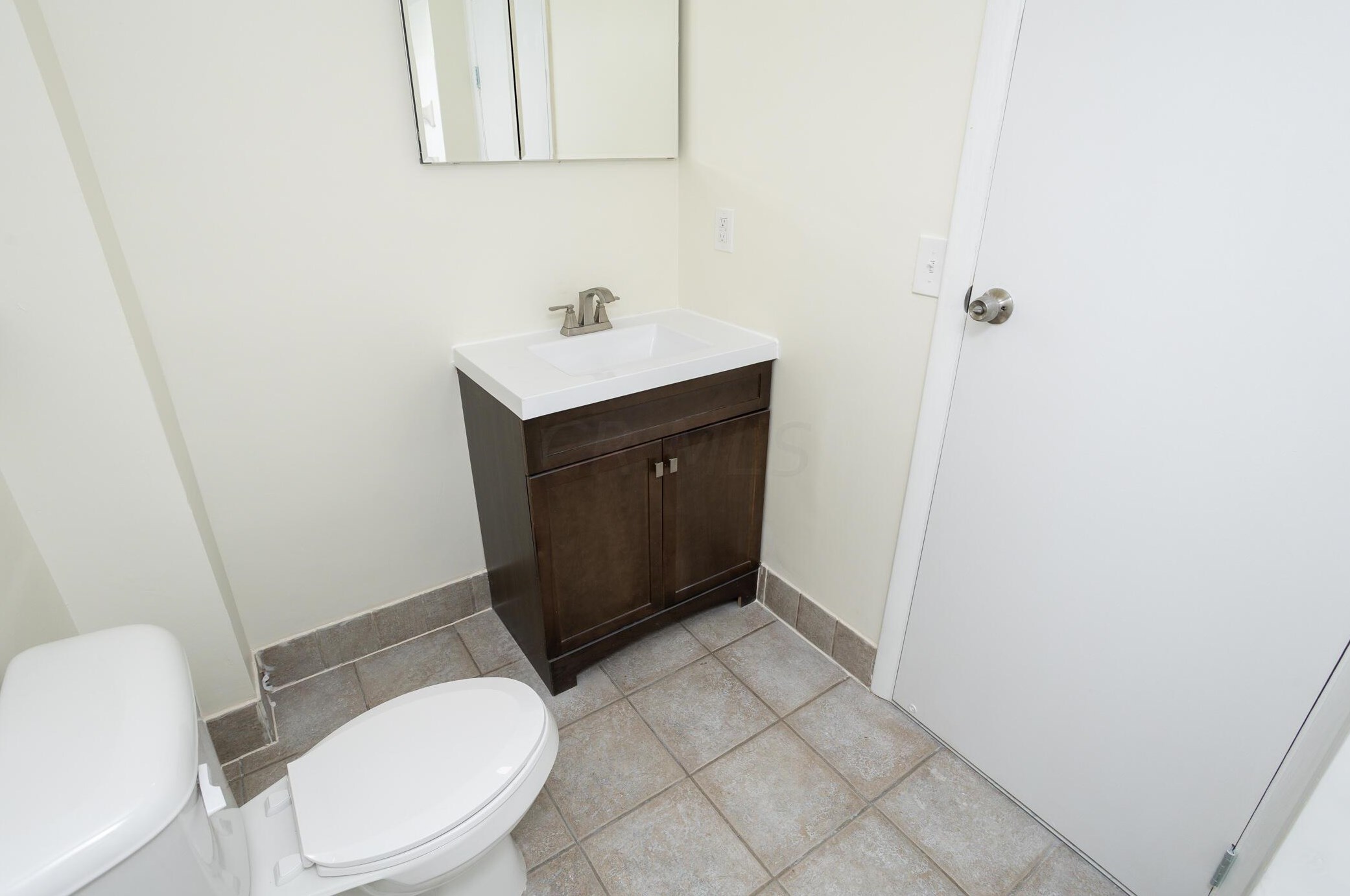 2833 Fairwood Ave, Columbus OH 43206-1870 exterior