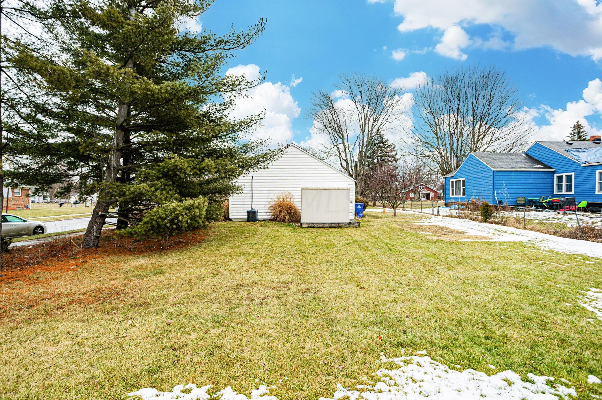 2833 Fairwood Ave, Columbus OH 43206-1870 exterior