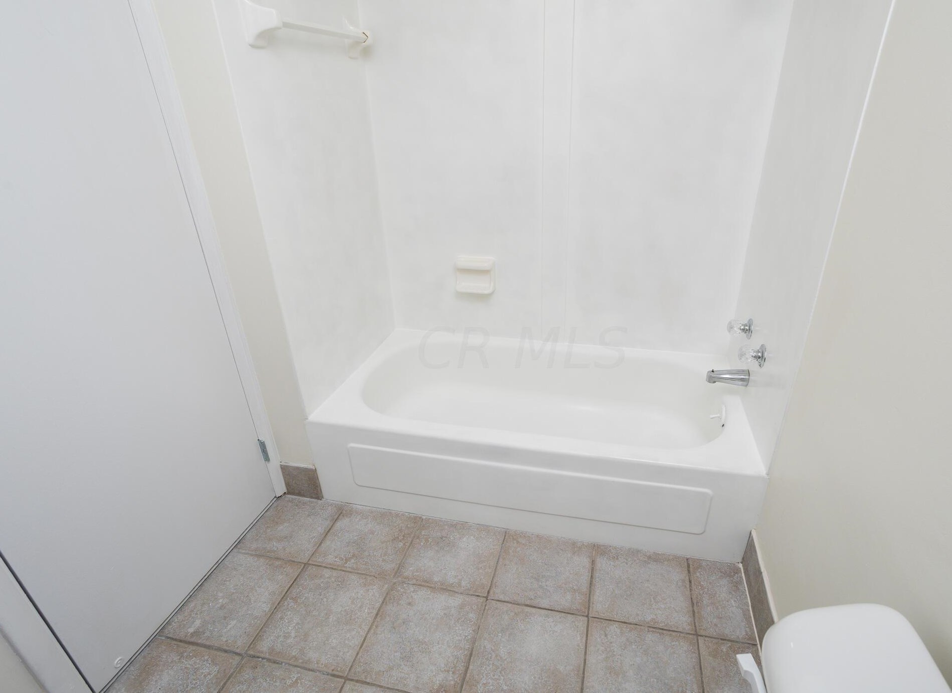 2833 Fairwood Ave, Columbus OH 43206-1870 exterior