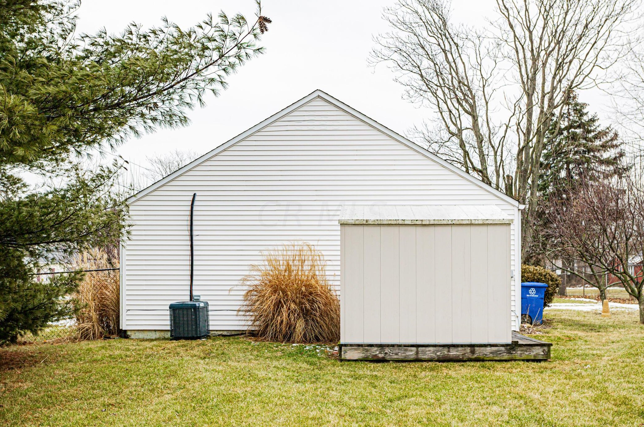 2833 Fairwood Ave, Columbus OH 43206-1870 exterior