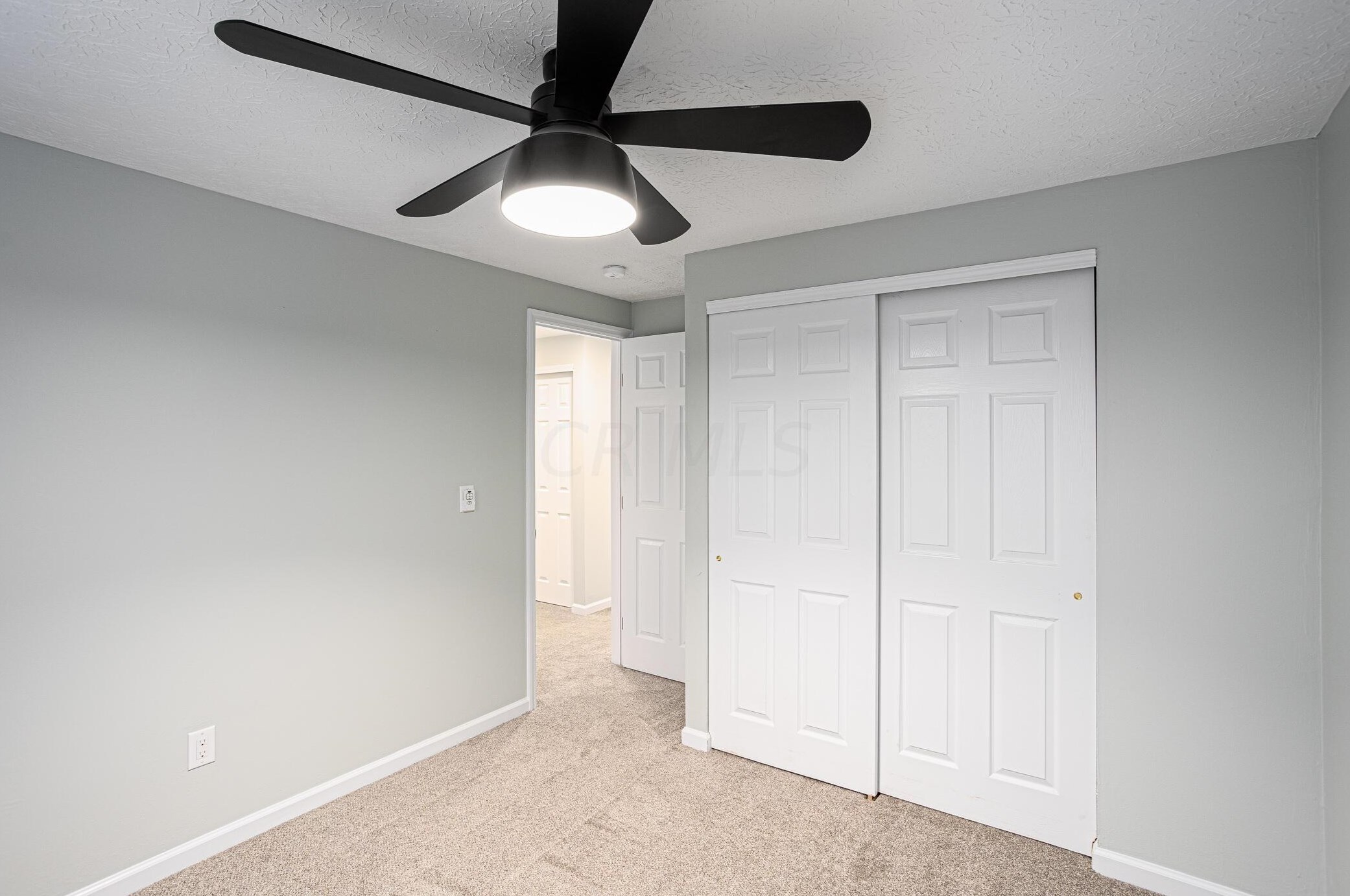 443 Carolann Ave, Columbus OH 43207-3111 exterior