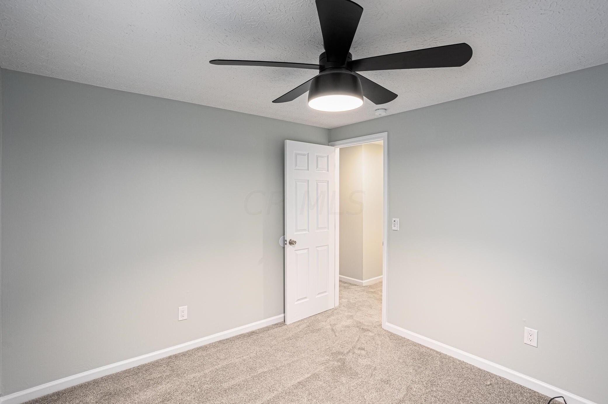 443 Carolann Ave, Columbus OH 43207-3111 exterior