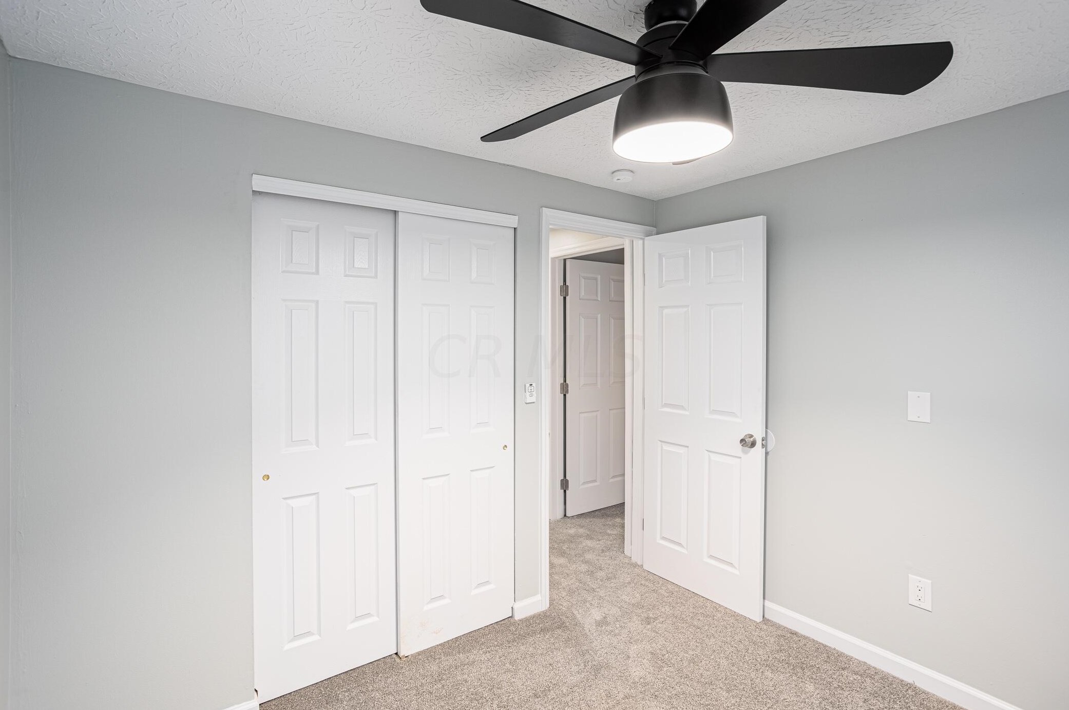 443 Carolann Ave, Columbus OH 43207-3111 exterior