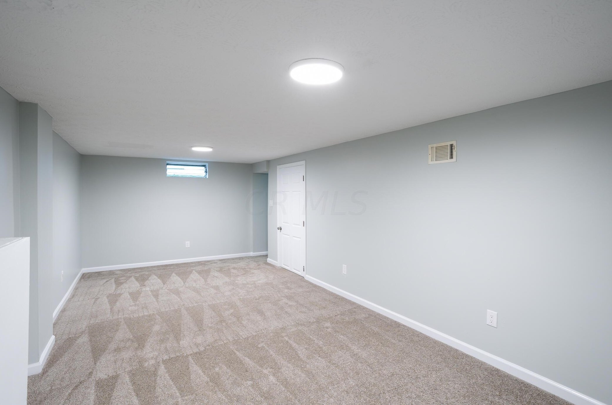 443 Carolann Ave, Columbus OH 43207-3111 exterior